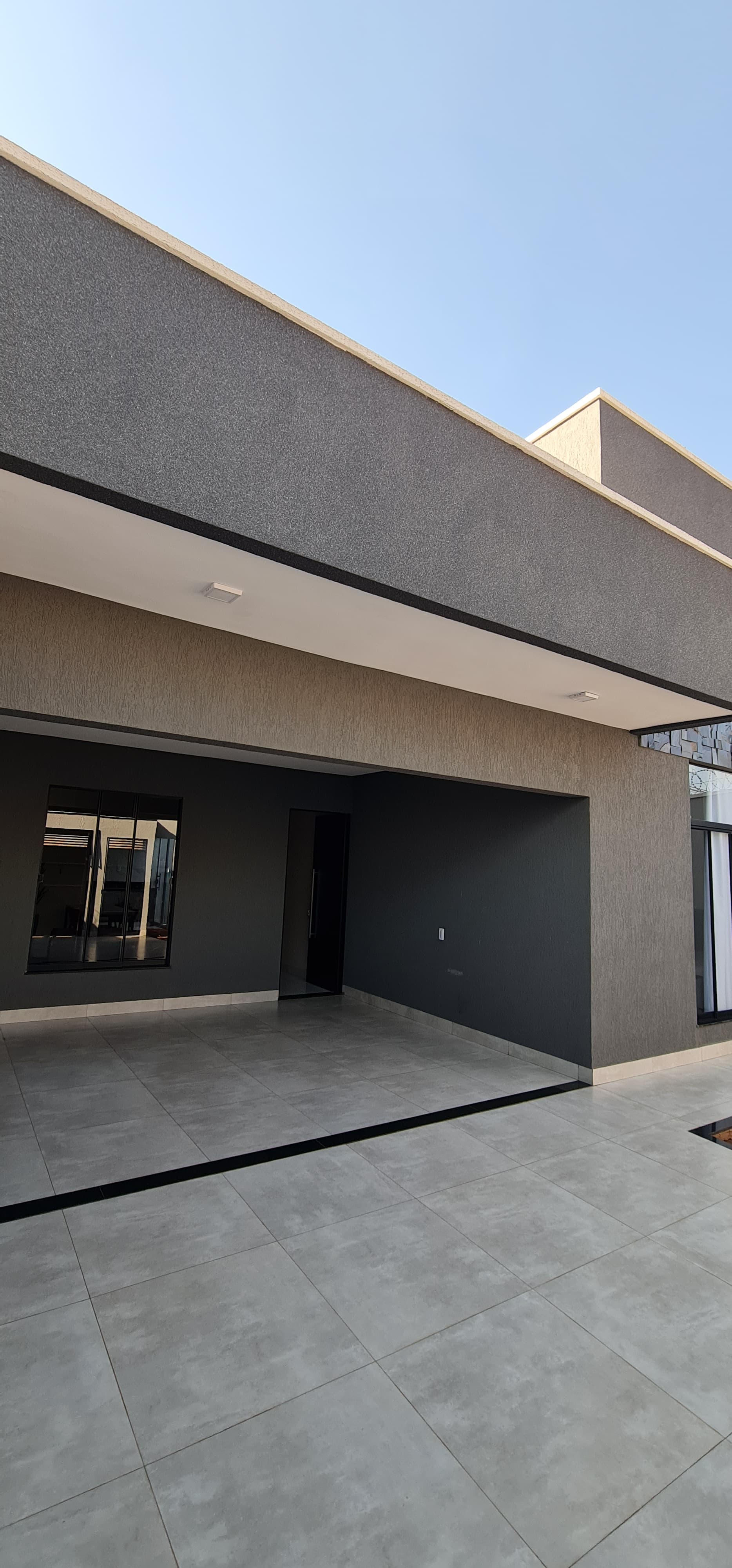 Casa nova à Venda – 3 Quartos, 1 Suíte, Design Moderno