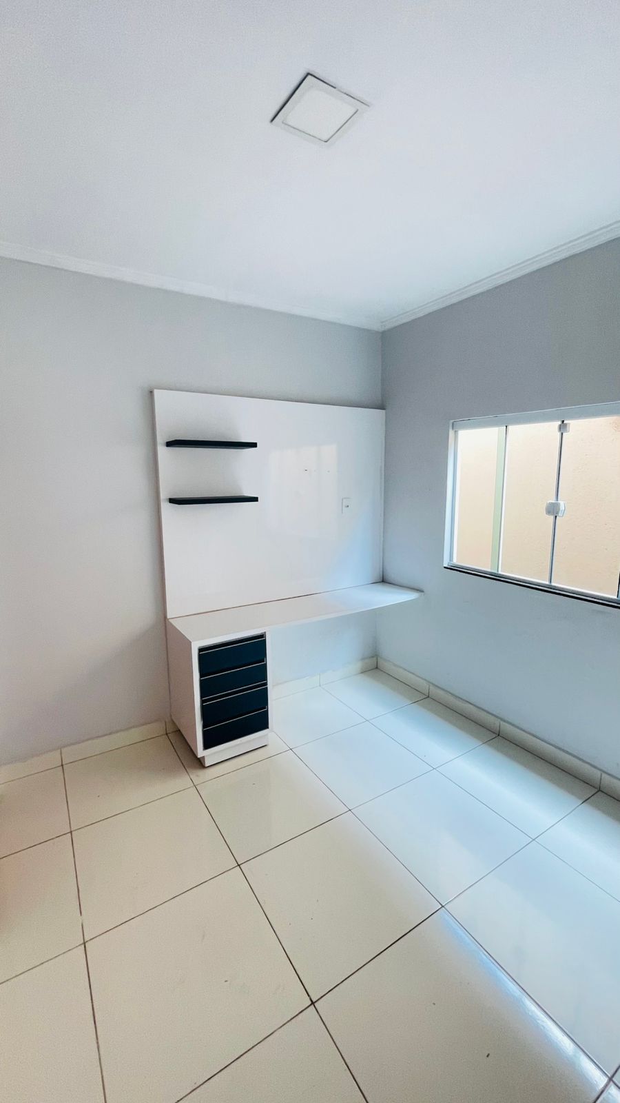 A CASA DOS SEUS SONHOS COM PISCINA E ARMÁRIOS