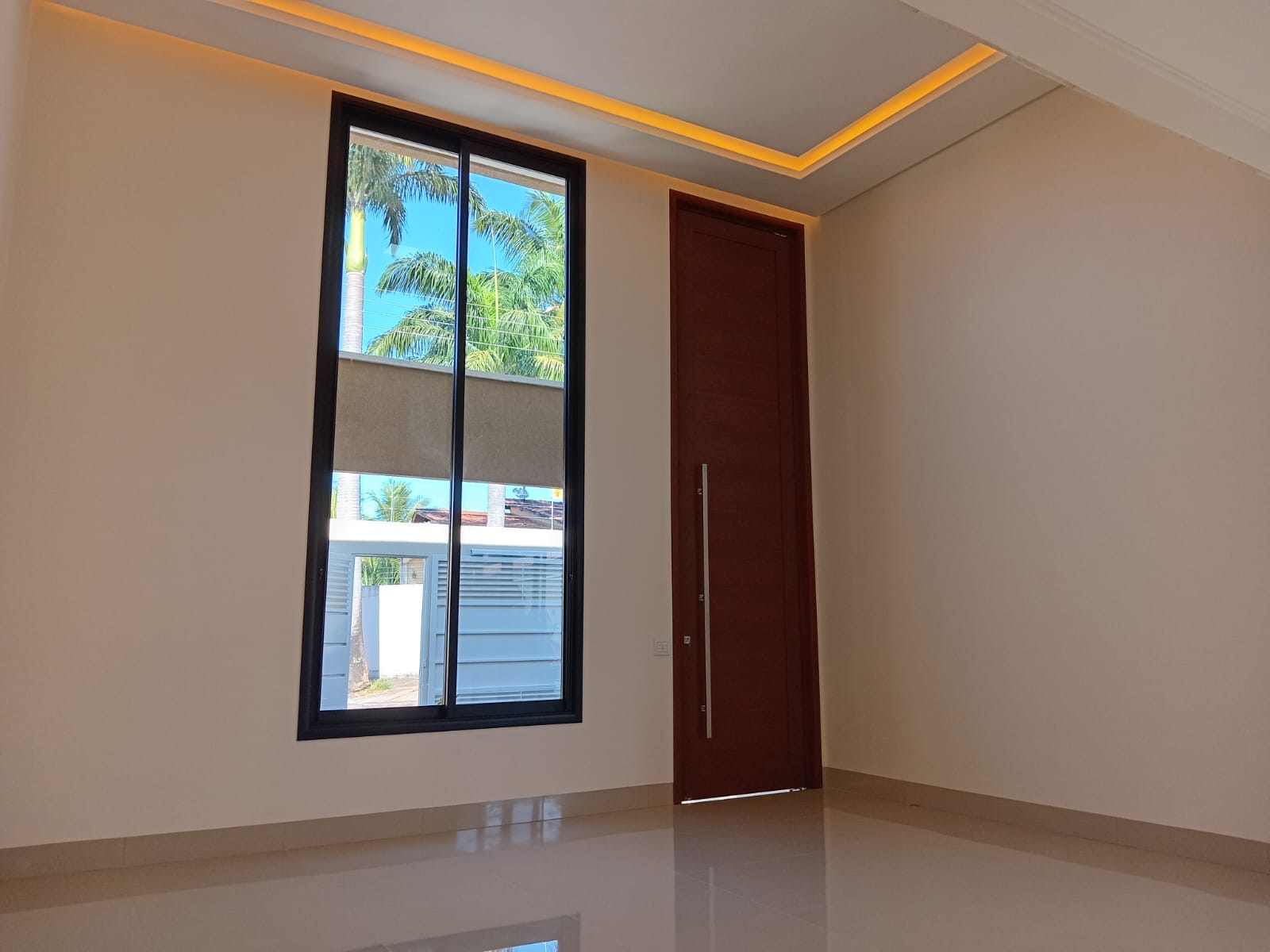 LUXO, PISCINA, CONFORTO E MUITO MAIS, REALIZE JÁ O SEU SONHO!