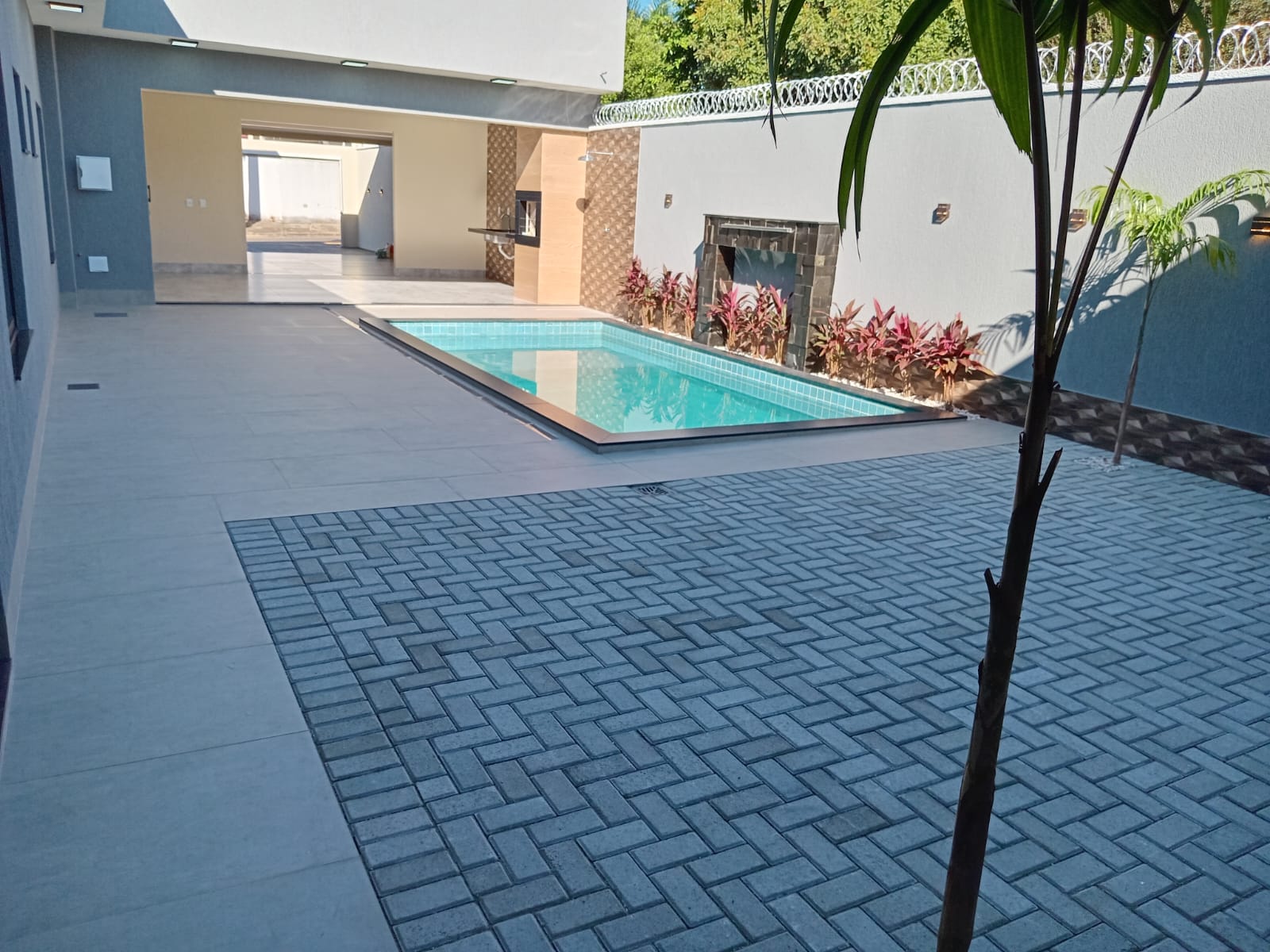 LUXO, PISCINA, CONFORTO E MUITO MAIS, REALIZE JÁ O SEU SONHO!
