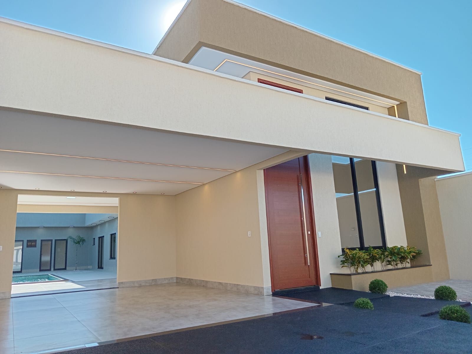 LUXO, PISCINA, CONFORTO E MUITO MAIS, REALIZE JÁ O SEU SONHO!