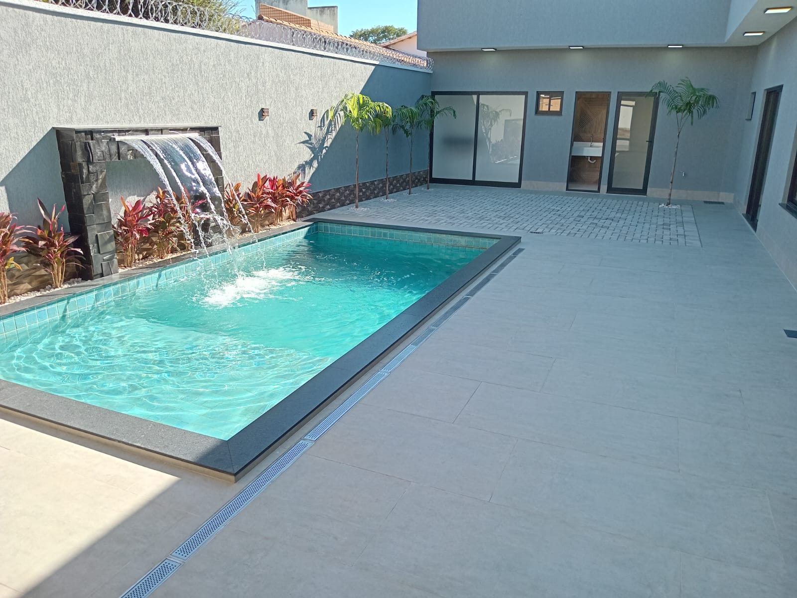 LUXO, PISCINA, CONFORTO E MUITO MAIS, REALIZE JÁ O SEU SONHO!