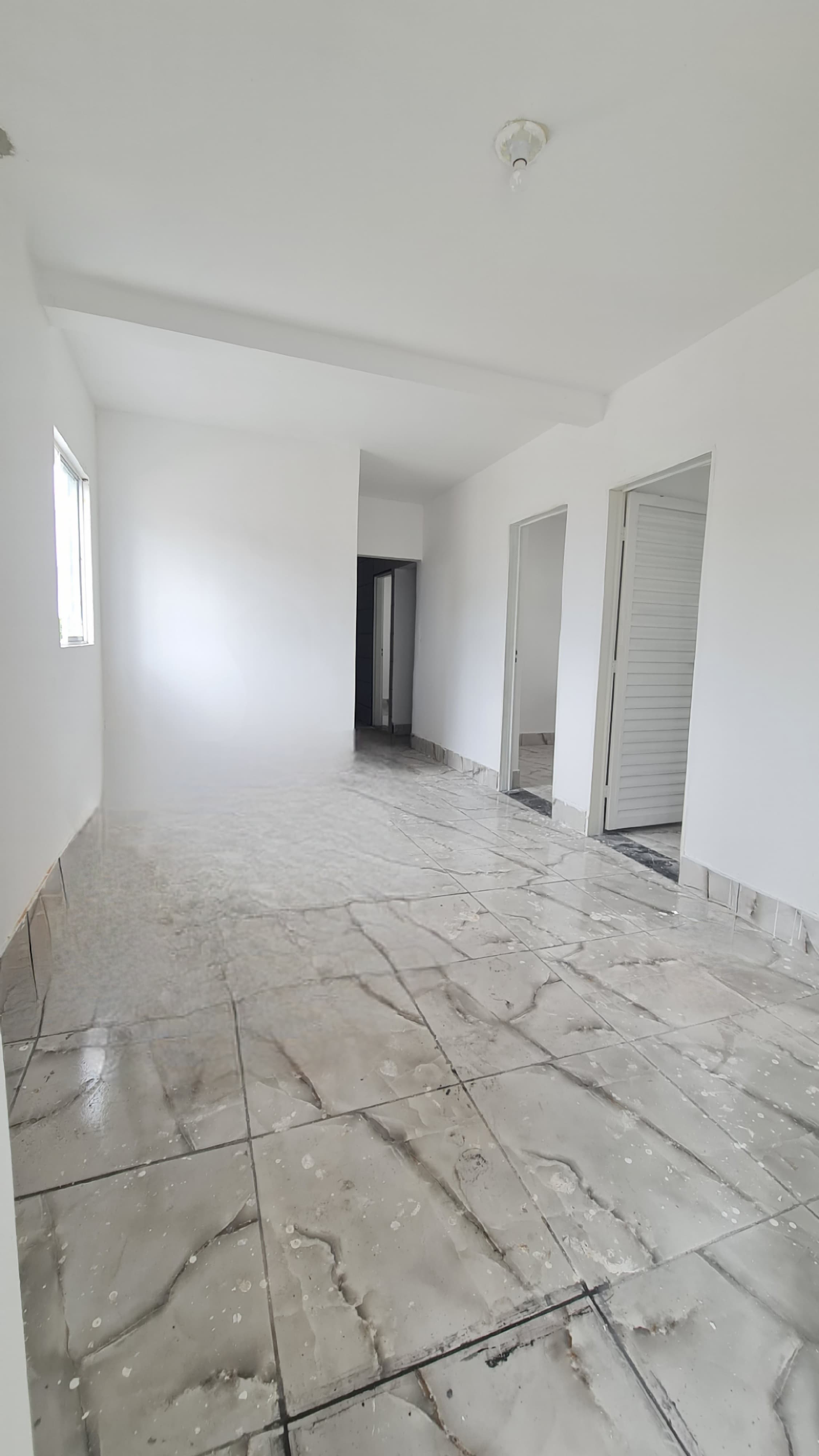 Casa na laje. Na melhor localização do setor Jardim Curitiba