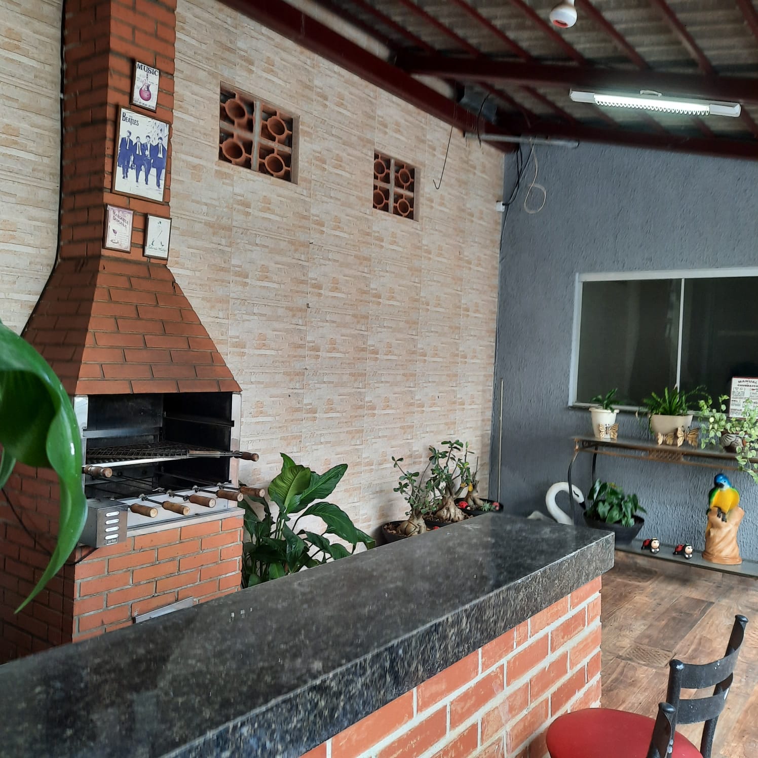 Muito bem bem localizada dentro do setor, na parte mais alta do bairro.