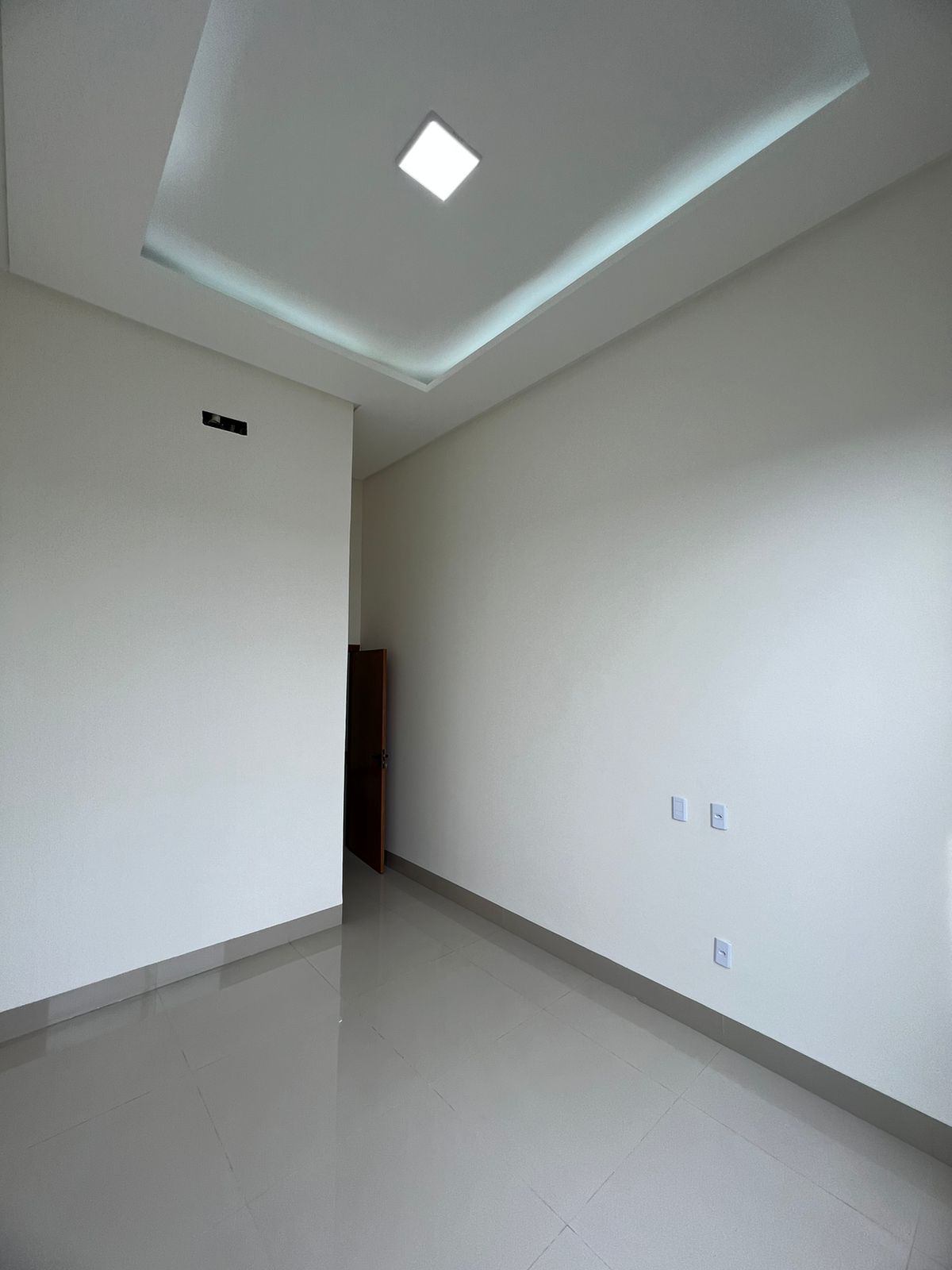 Térrea para venda possui 180 metros quadrados com 3 quartos em Residencial Morumbi - Goiânia - GO
