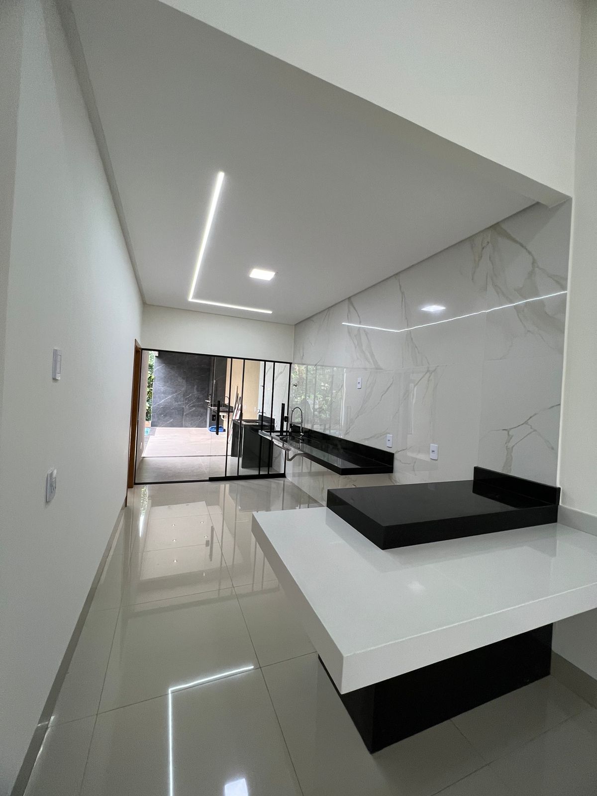 Térrea para venda possui 180 metros quadrados com 3 quartos em Residencial Morumbi - Goiânia - GO