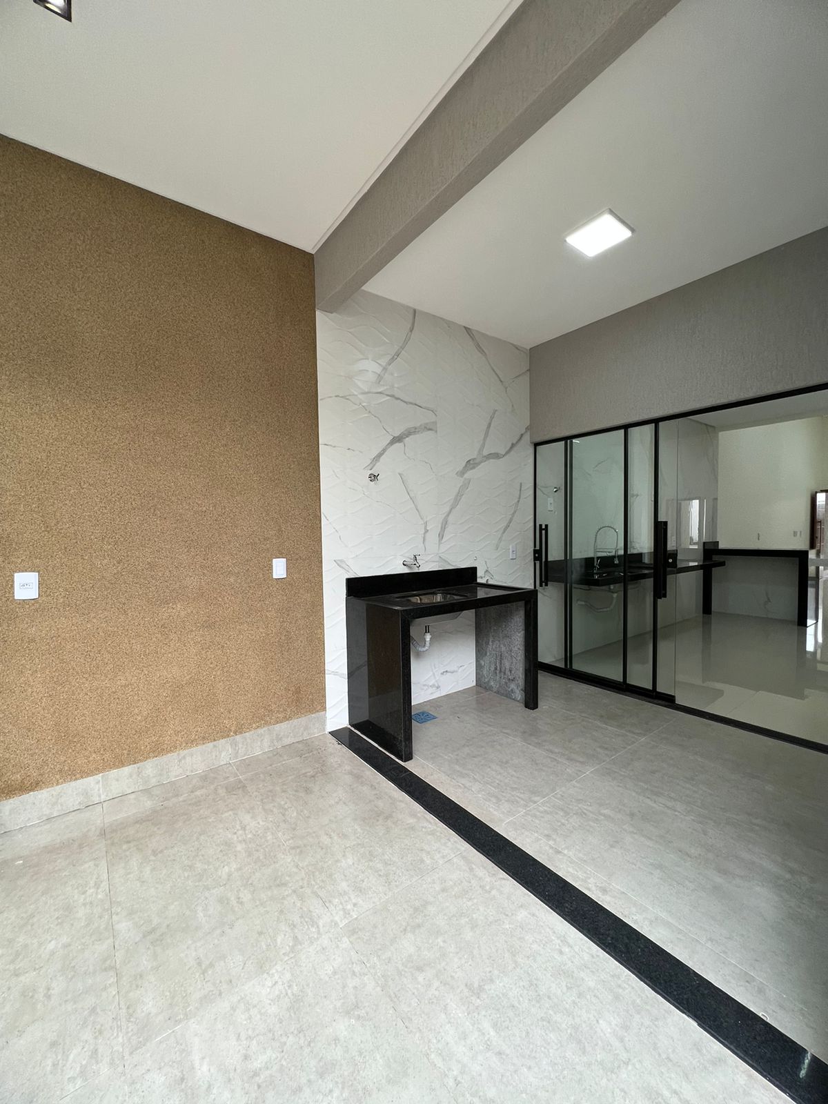 Térrea para venda possui 180 metros quadrados com 3 quartos em Residencial Morumbi - Goiânia - GO