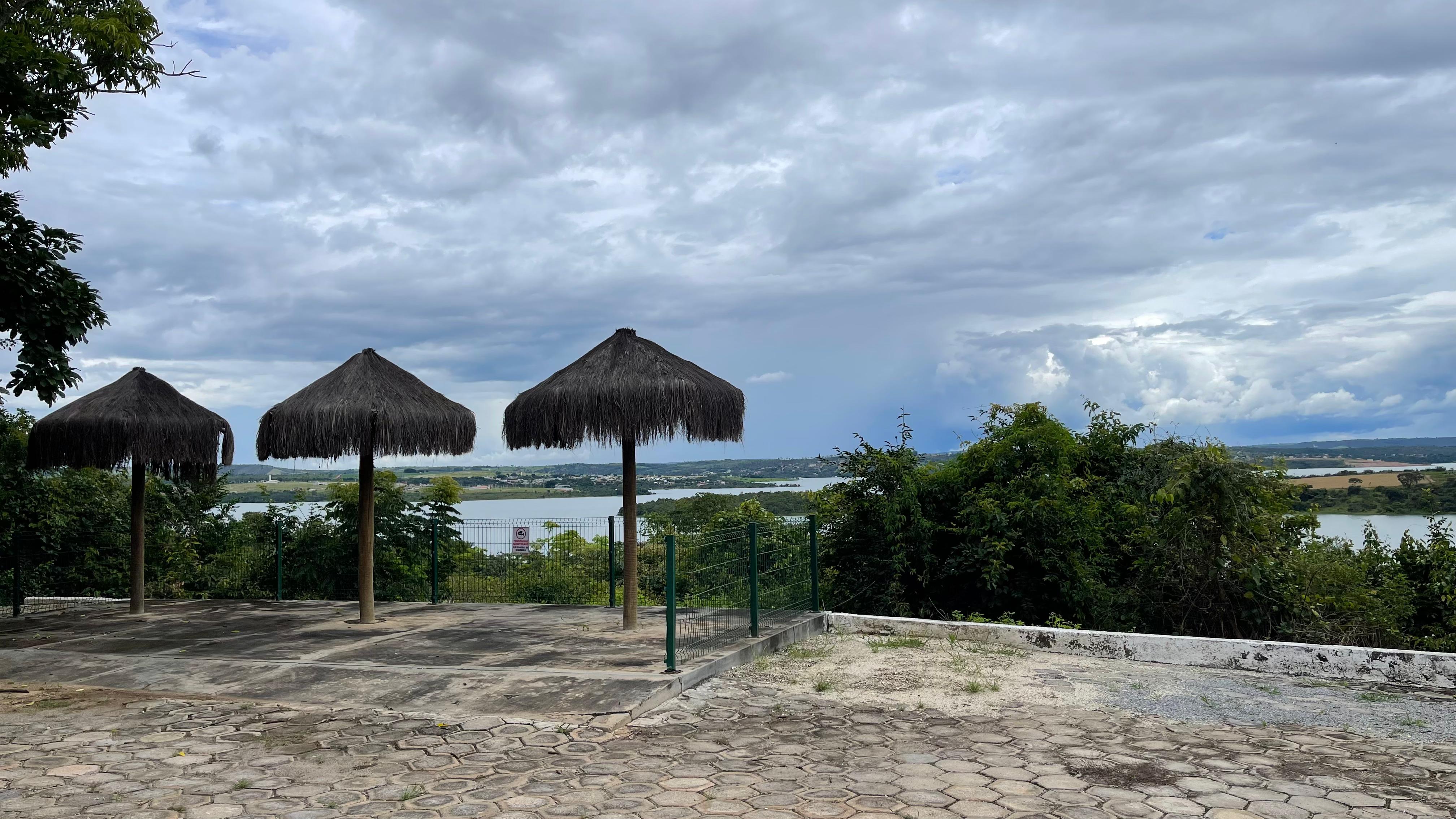 CASA MOBILIADA, PRONTA PARA MORAR !