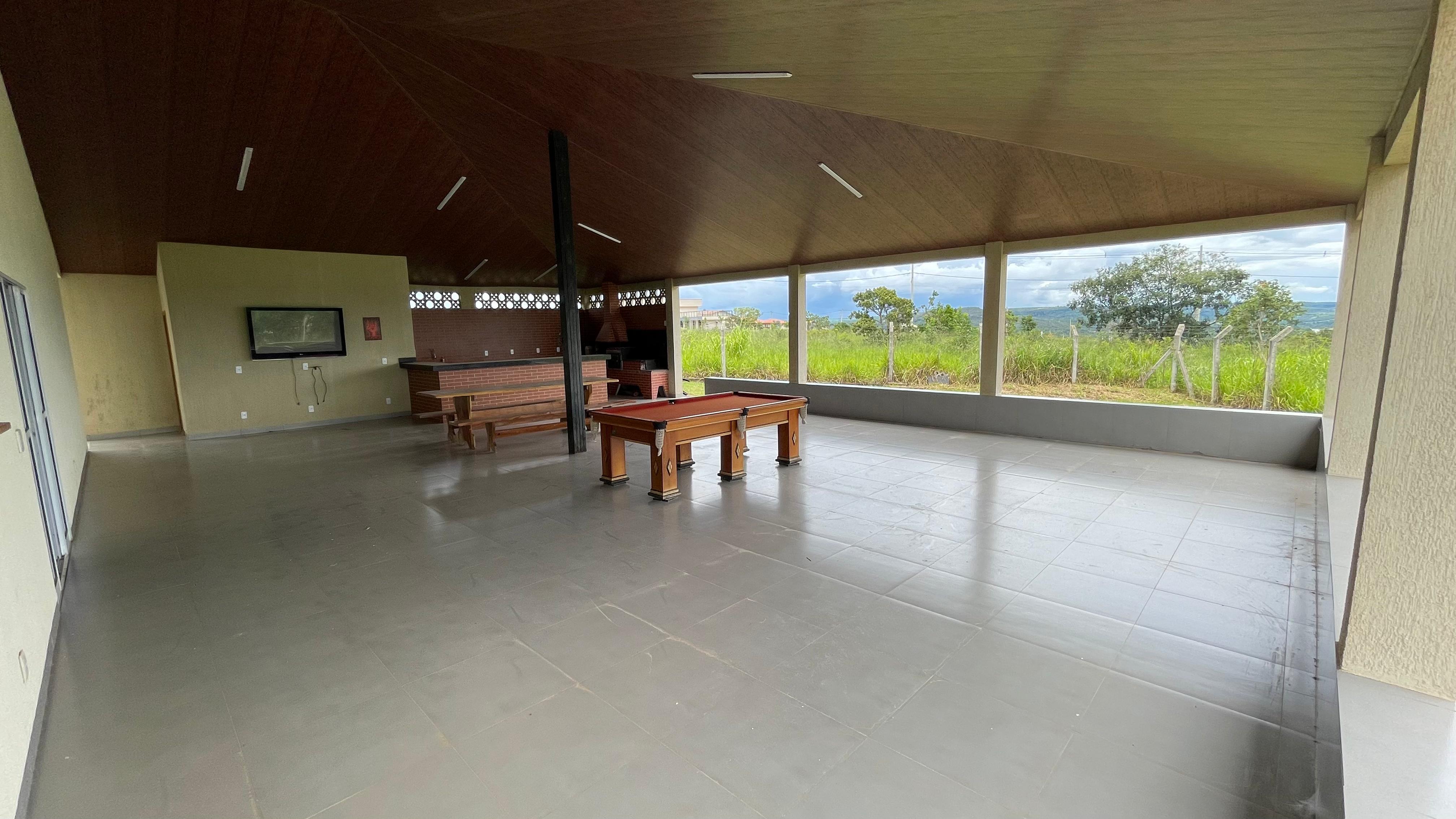 SOBRADO MOBILIADO, PRONTO PARA MORAR !
