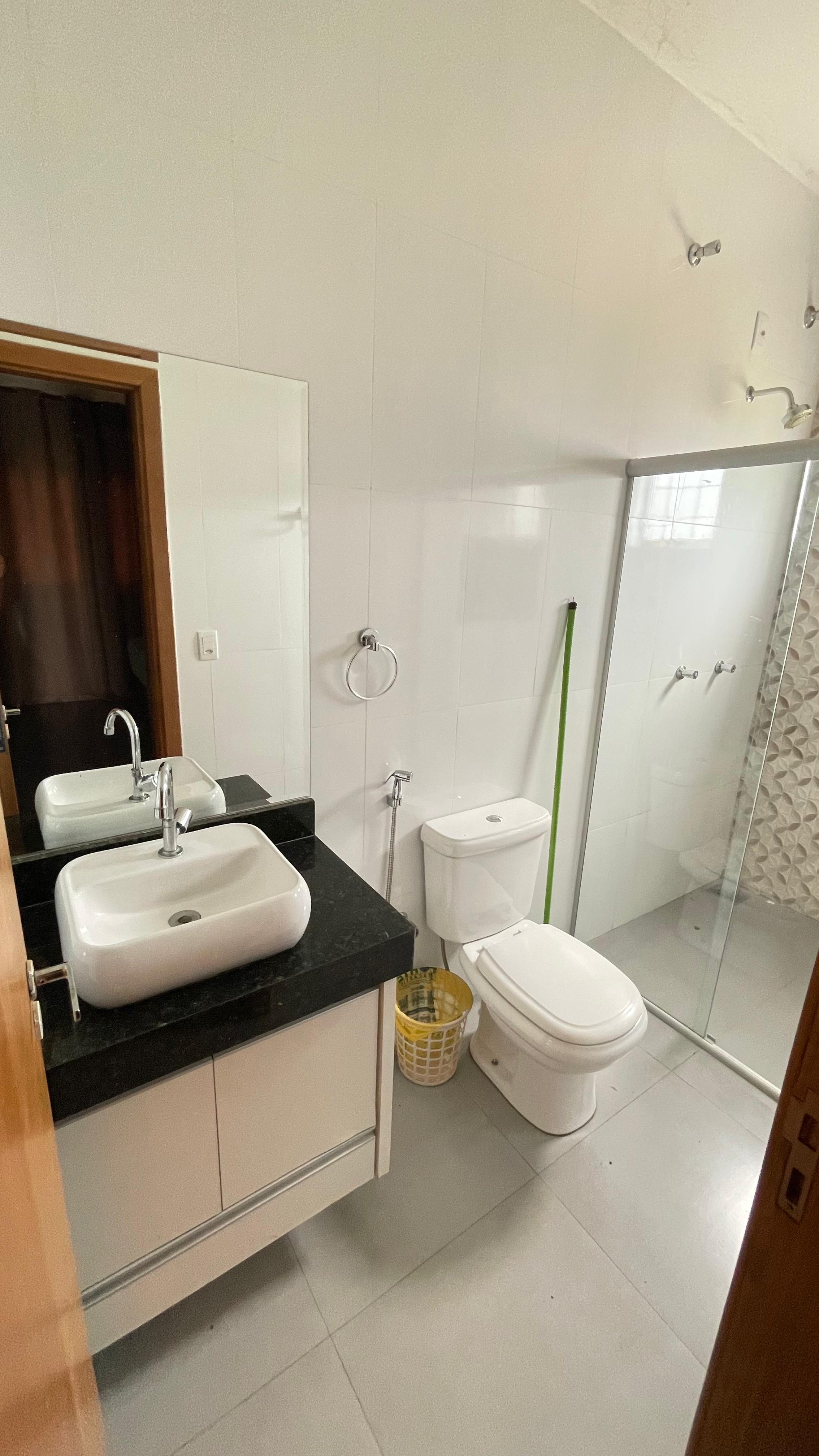 SOBRADO MOBILIADO, PRONTO PARA MORAR !