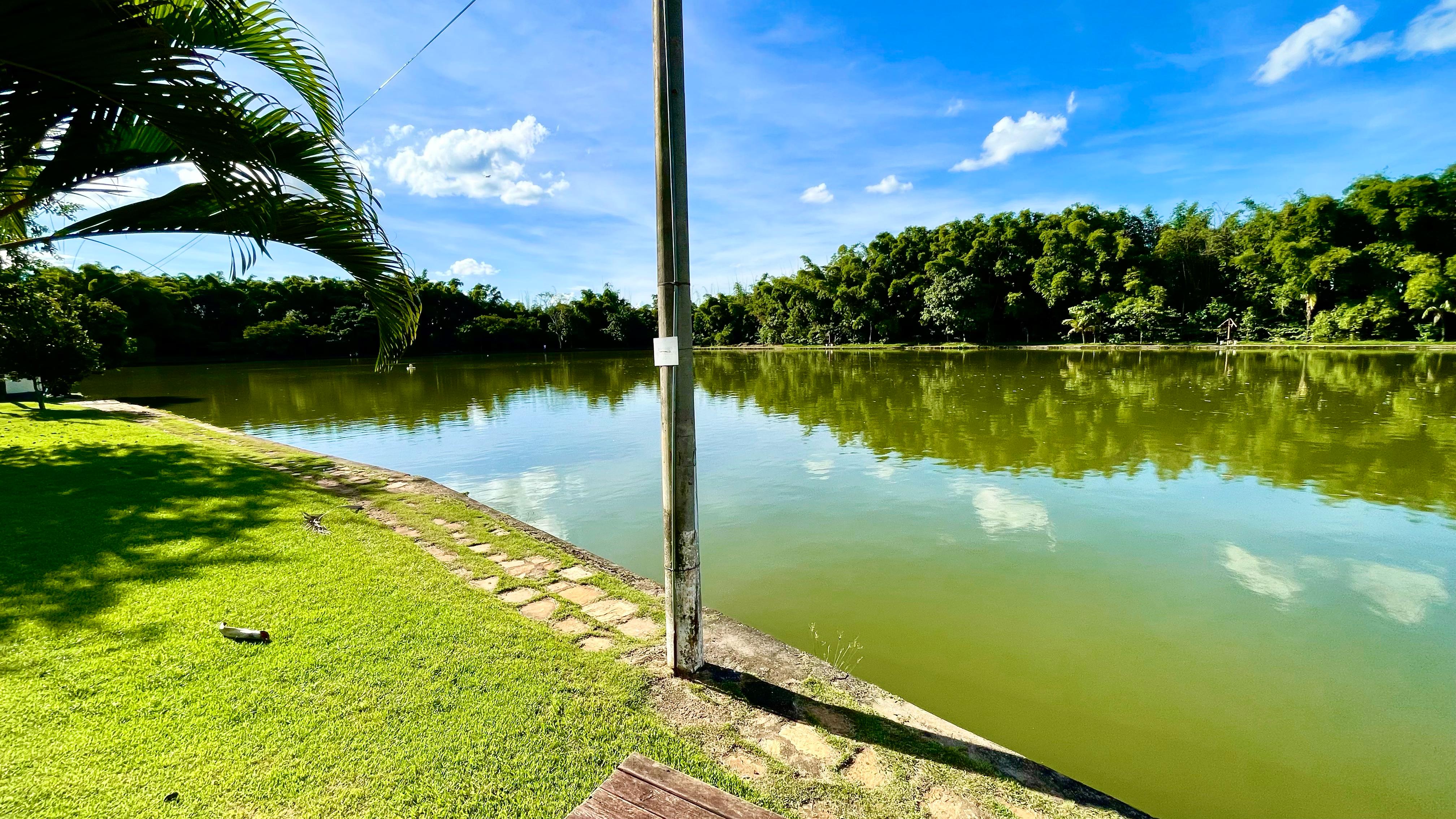Excelente casa com 83,54 m² de área construída, em um lote de 123 m², localizada em um dos condomínios mais valorizados da região: o Residencial Jardim Balneário.