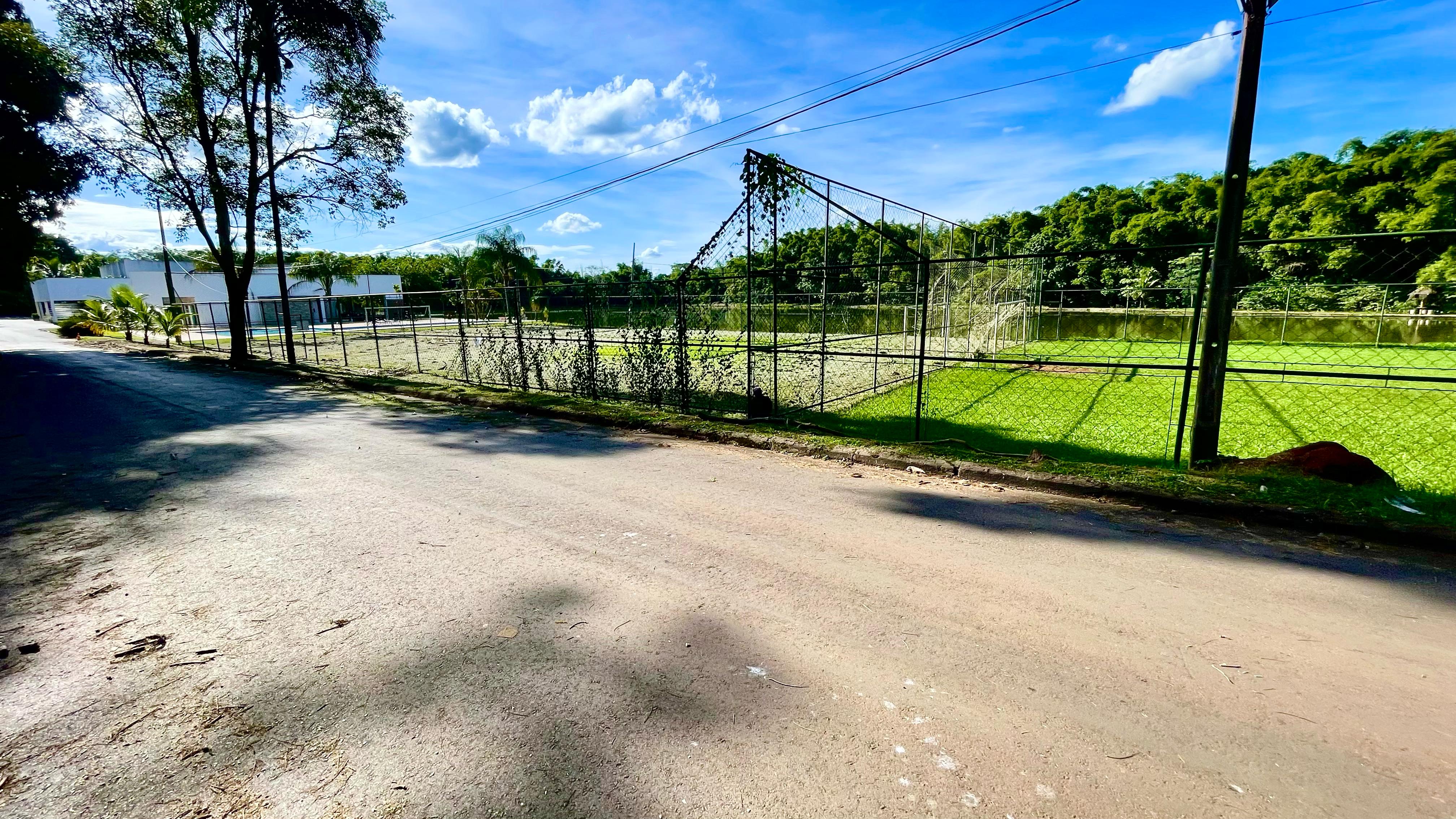 Excelente casa com 83,54 m² de área construída, em um lote de 123 m², localizada em um dos condomínios mais valorizados da região: o Residencial Jardim Balneário.