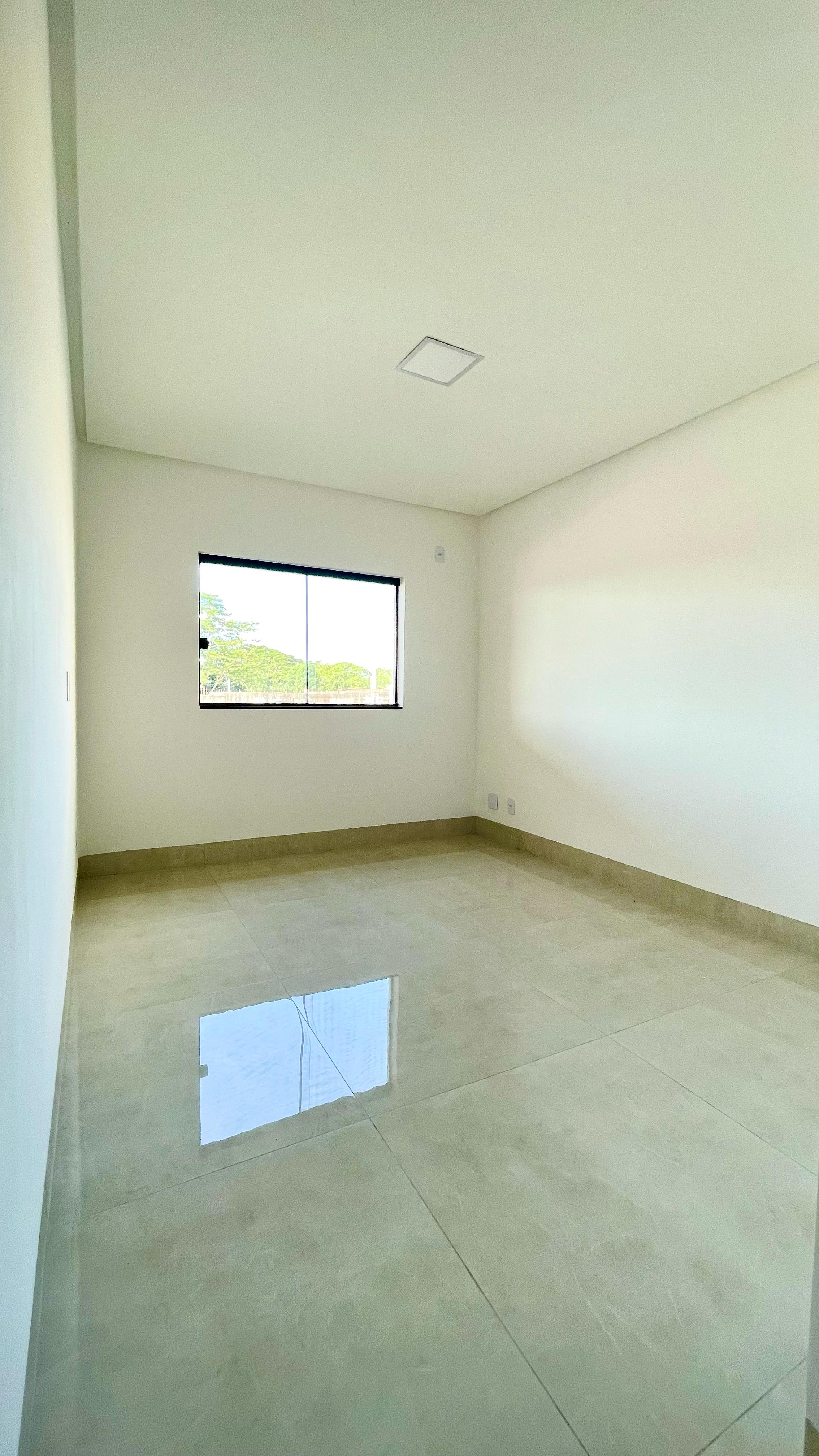 Excelente casa com 83,54 m² de área construída, em um lote de 123 m², localizada em um dos condomínios mais valorizados da região: o Residencial Jardim Balneário.