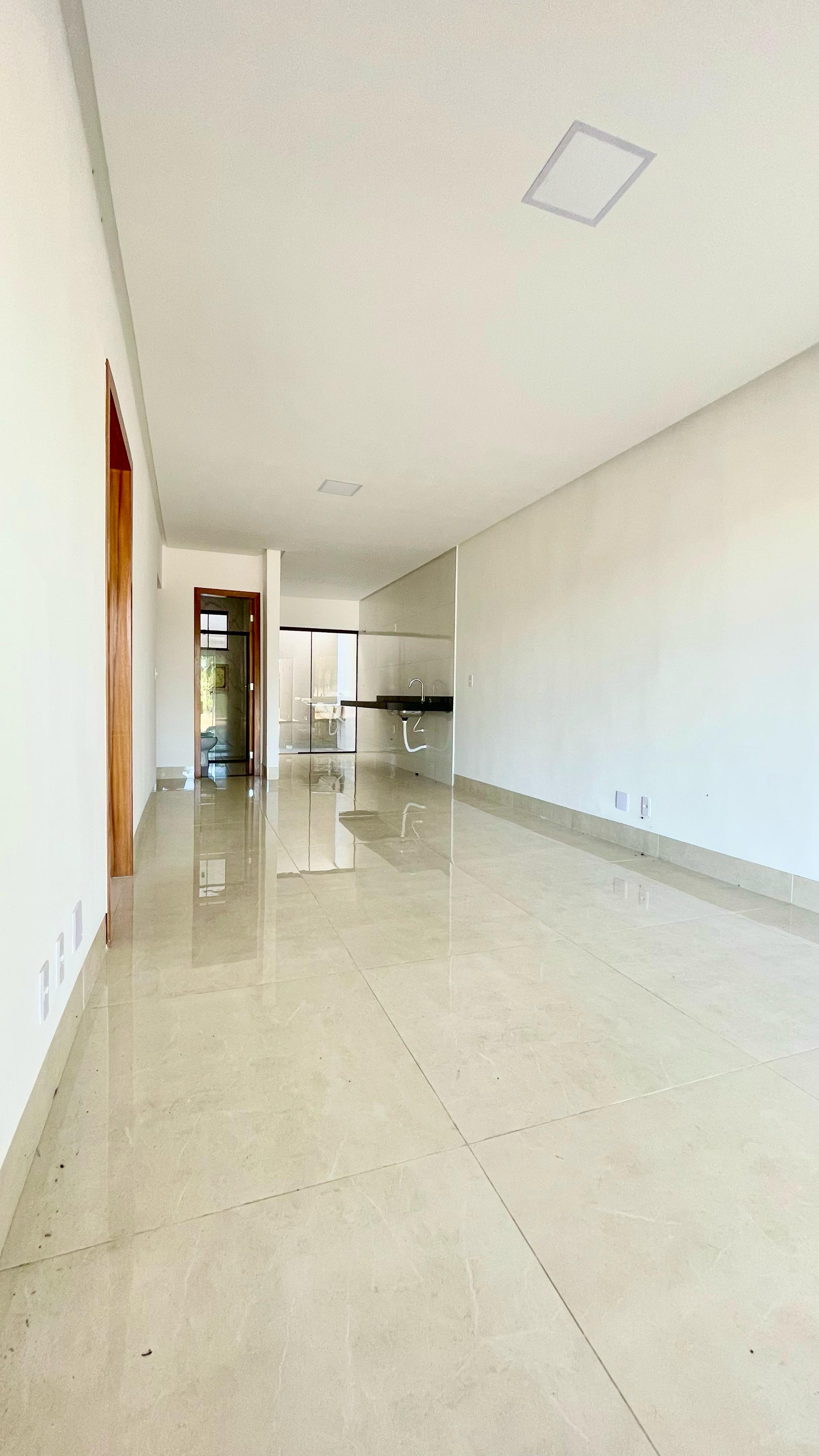 Excelente casa com 83,54 m² de área construída, em um lote de 123 m², localizada em um dos condomínios mais valorizados da região: o Residencial Jardim Balneário.