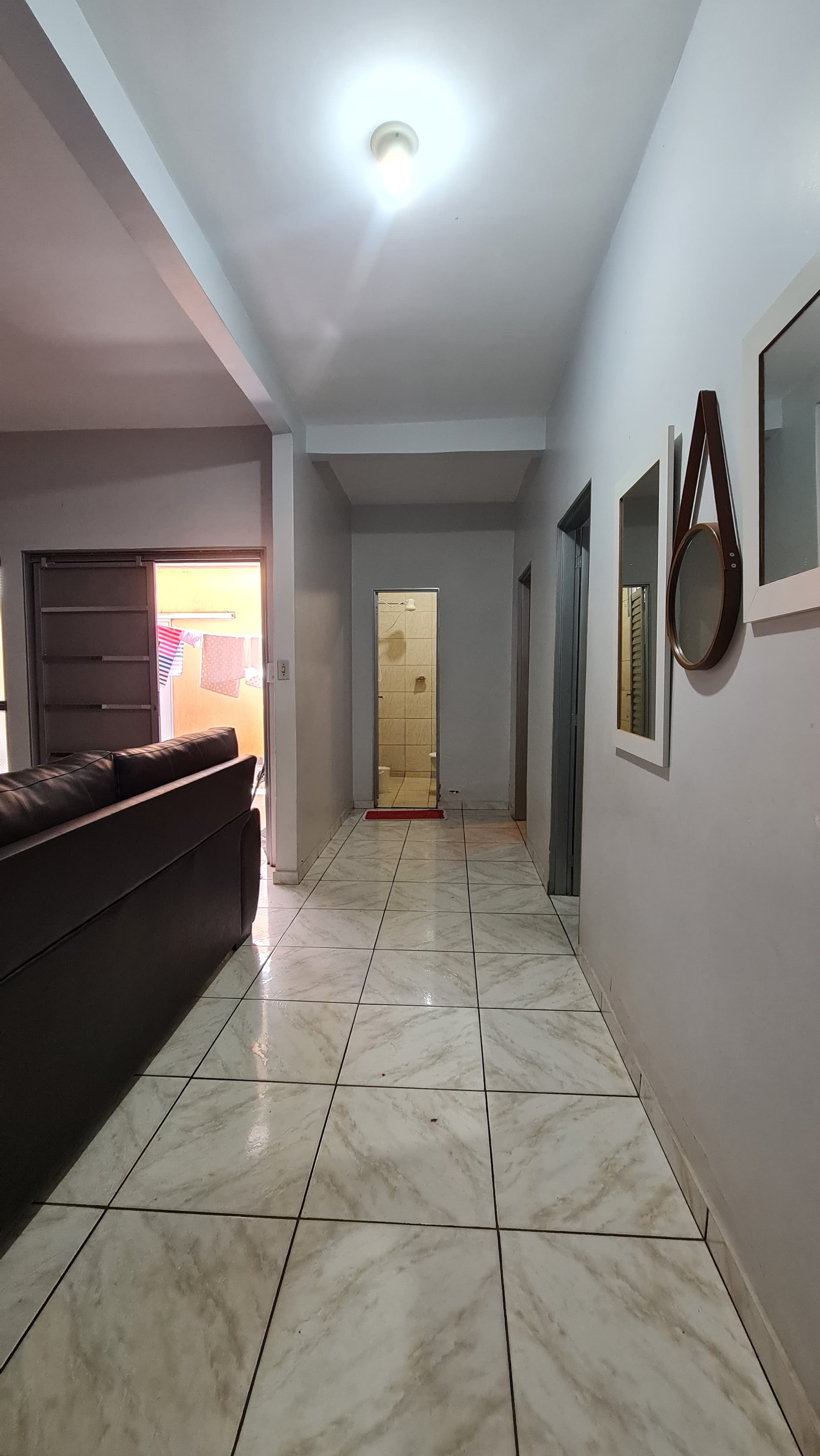 Excelente oportunidade de moradia! Este imóvel oferece uma configuração confortável e funcional, ideal para famílias que buscam espaço e praticidade.