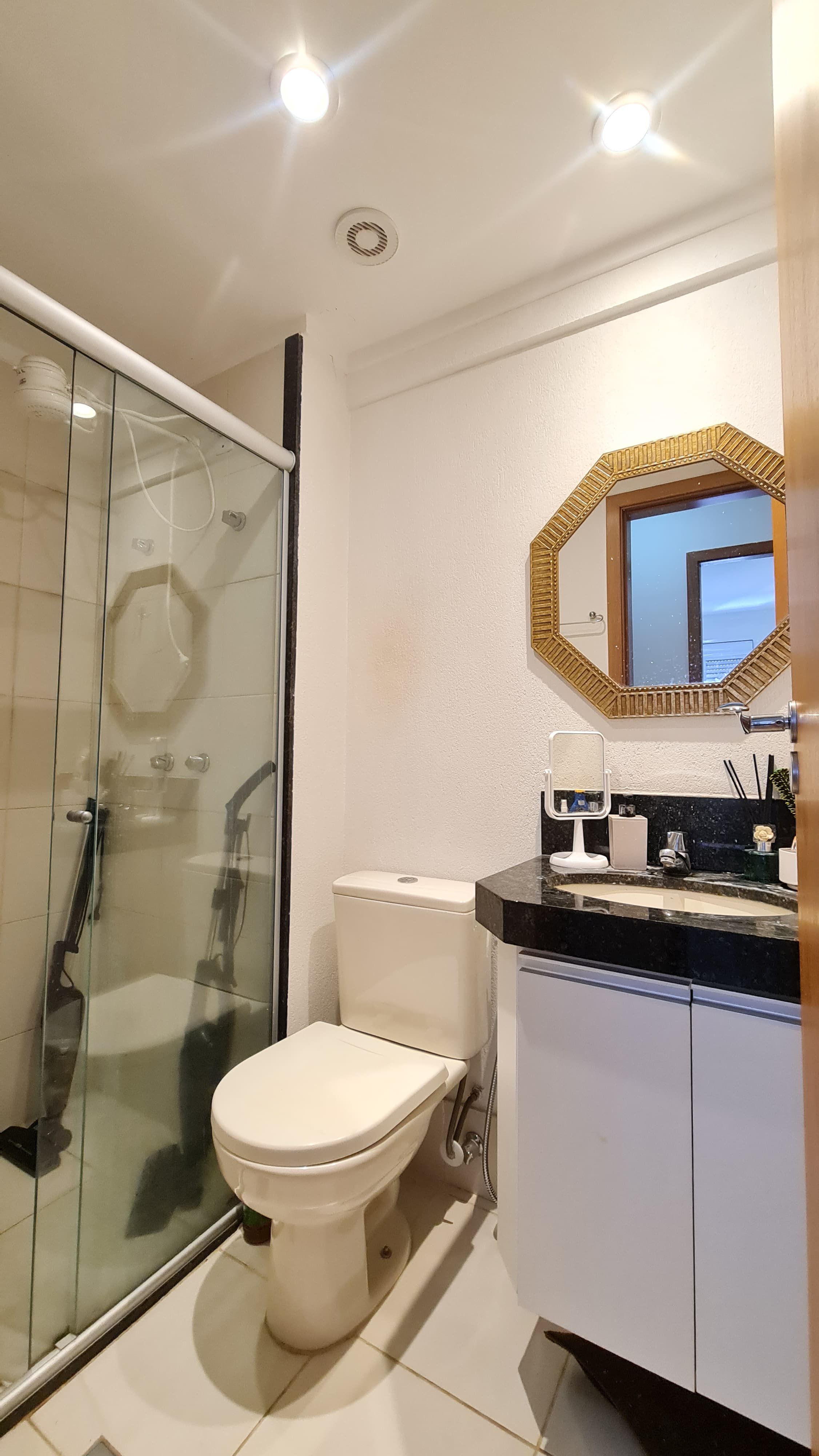 Apartamento 02 quartos, 02 banheiros, próx. ao TRT e WR, St. Bueno - Goiânia - GO - Res. Pontal Premium Bueno.