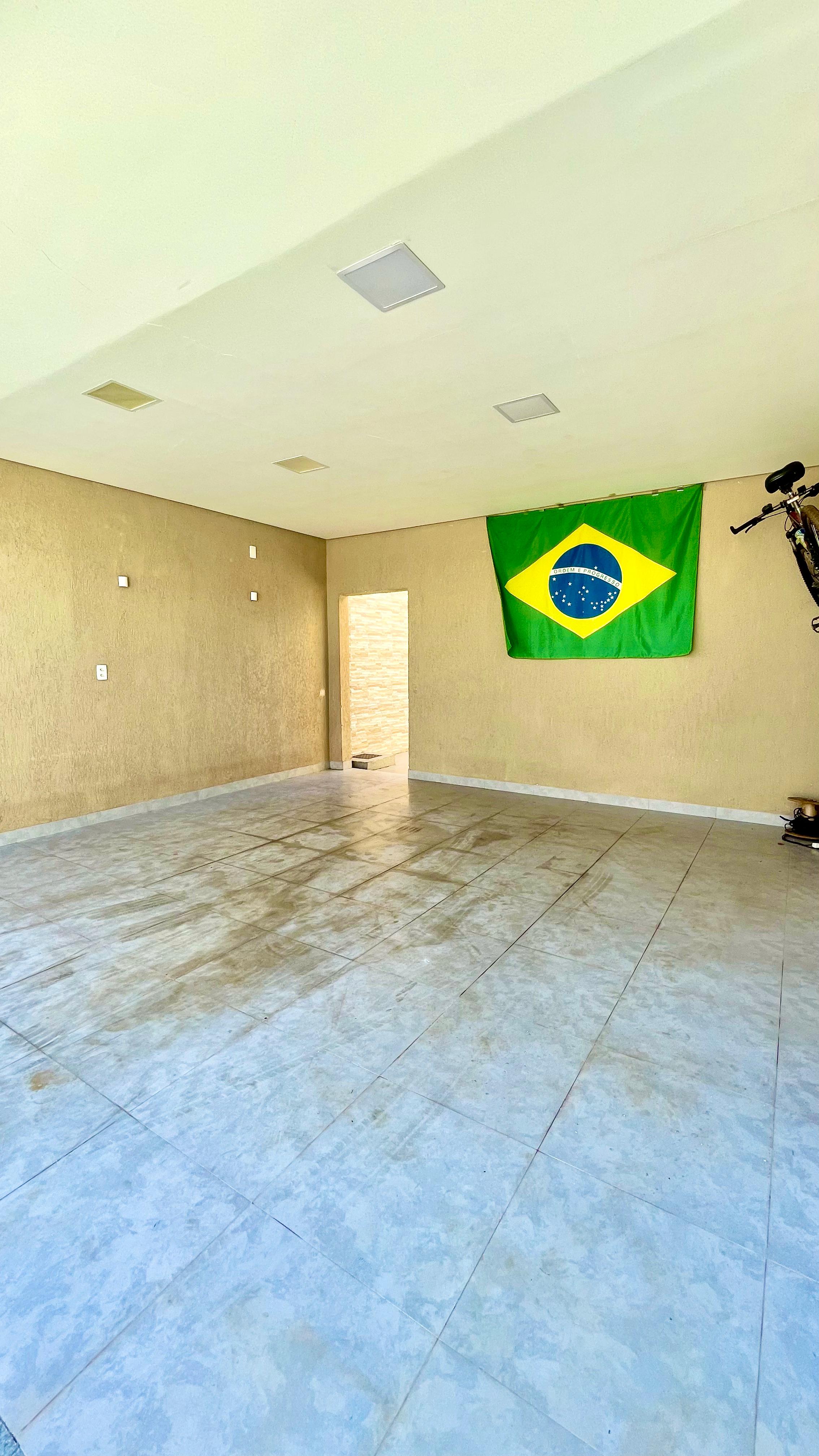 Sobrado para venda possui 225 metros quadrados com 3 quartos