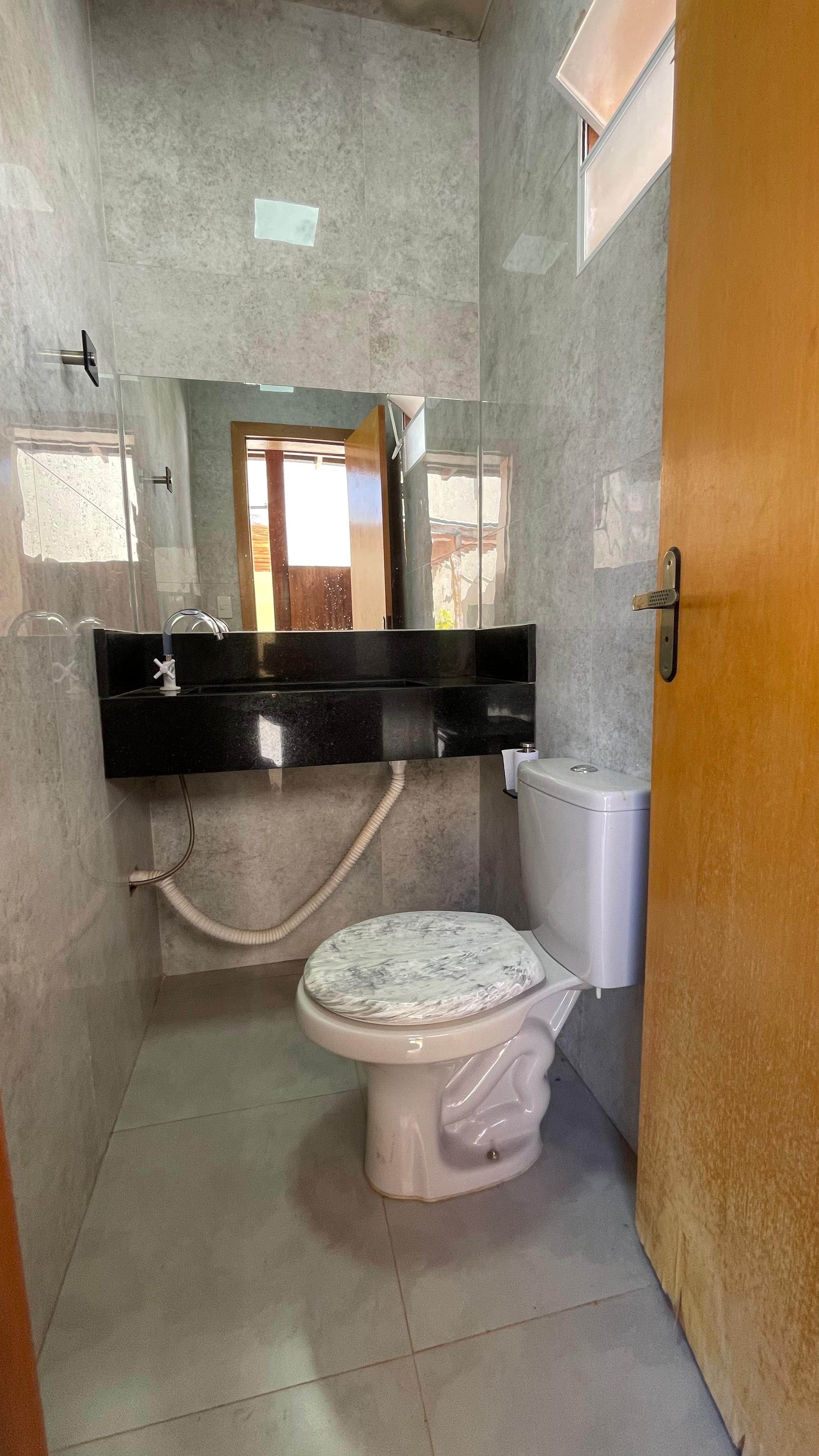 Sobrado para venda possui 225 metros quadrados com 3 quartos