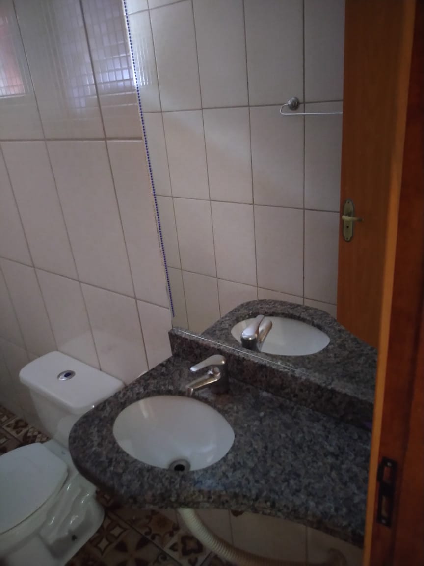 Uma casa super aconchegante com terreno de 200 metros quadrados e 120 de construção.