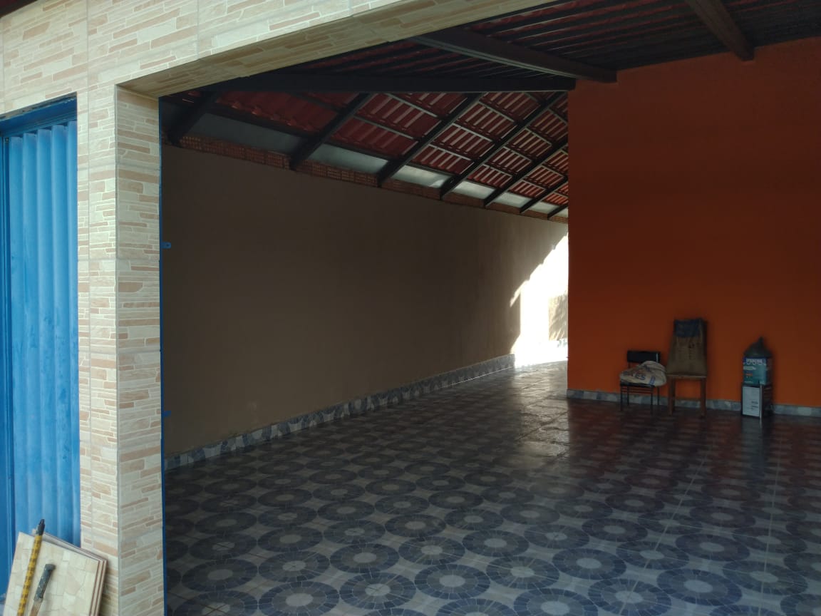 Uma casa super aconchegante com terreno de 200 metros quadrados e 120 de construção.