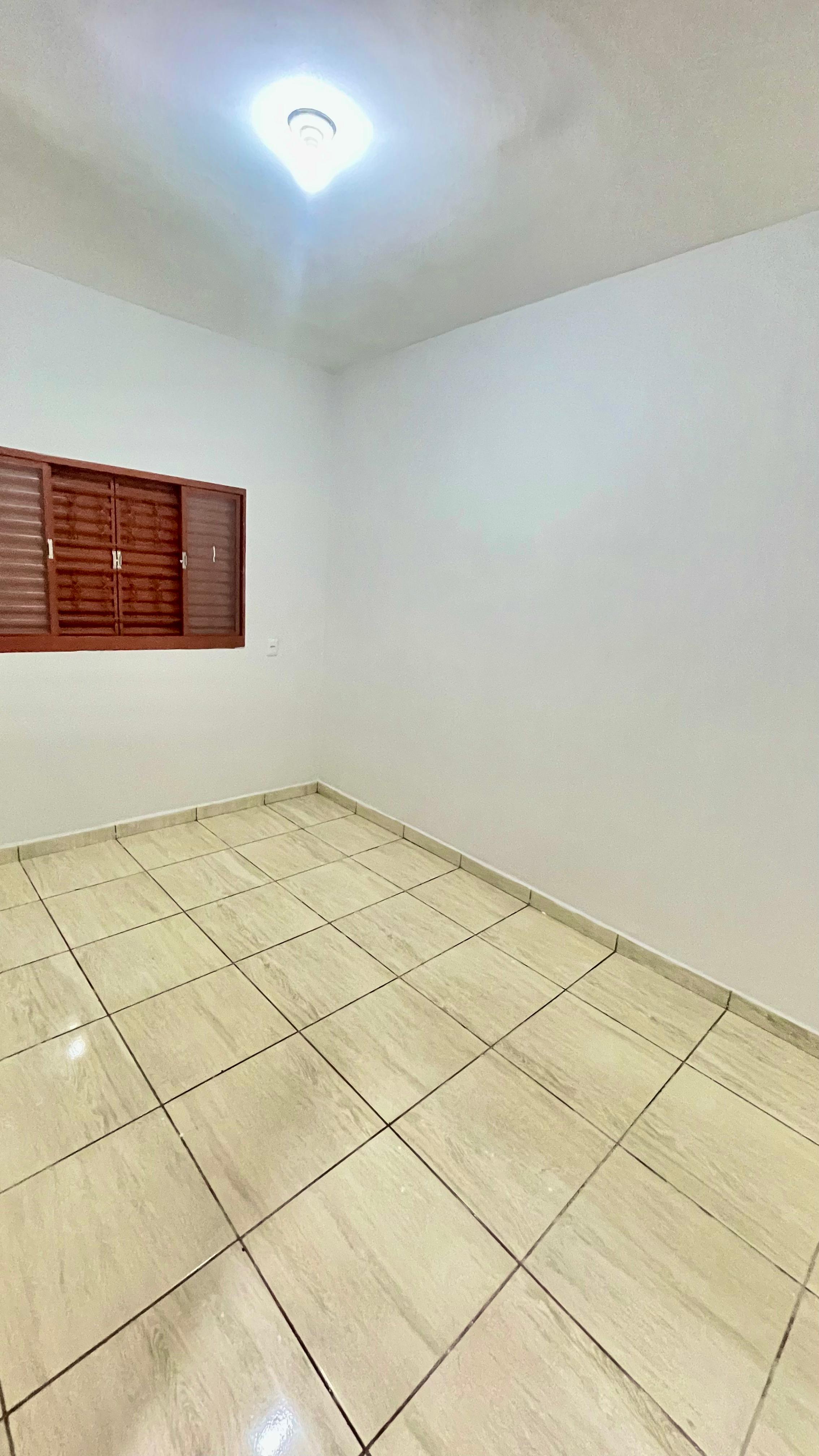 Uma casa super aconchegante com terreno de 200 metros quadrados e 120 de construção.