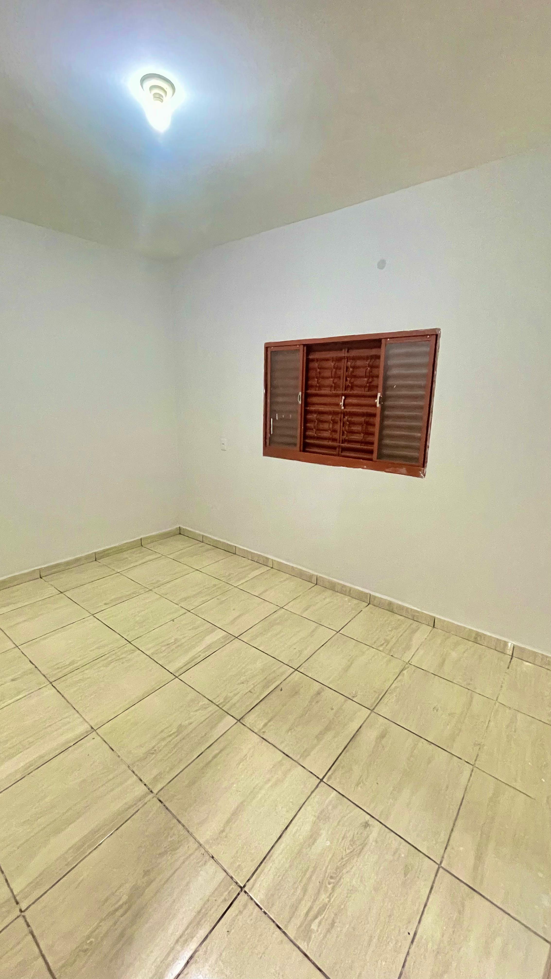 Uma casa super aconchegante com terreno de 200 metros quadrados e 120 de construção.
