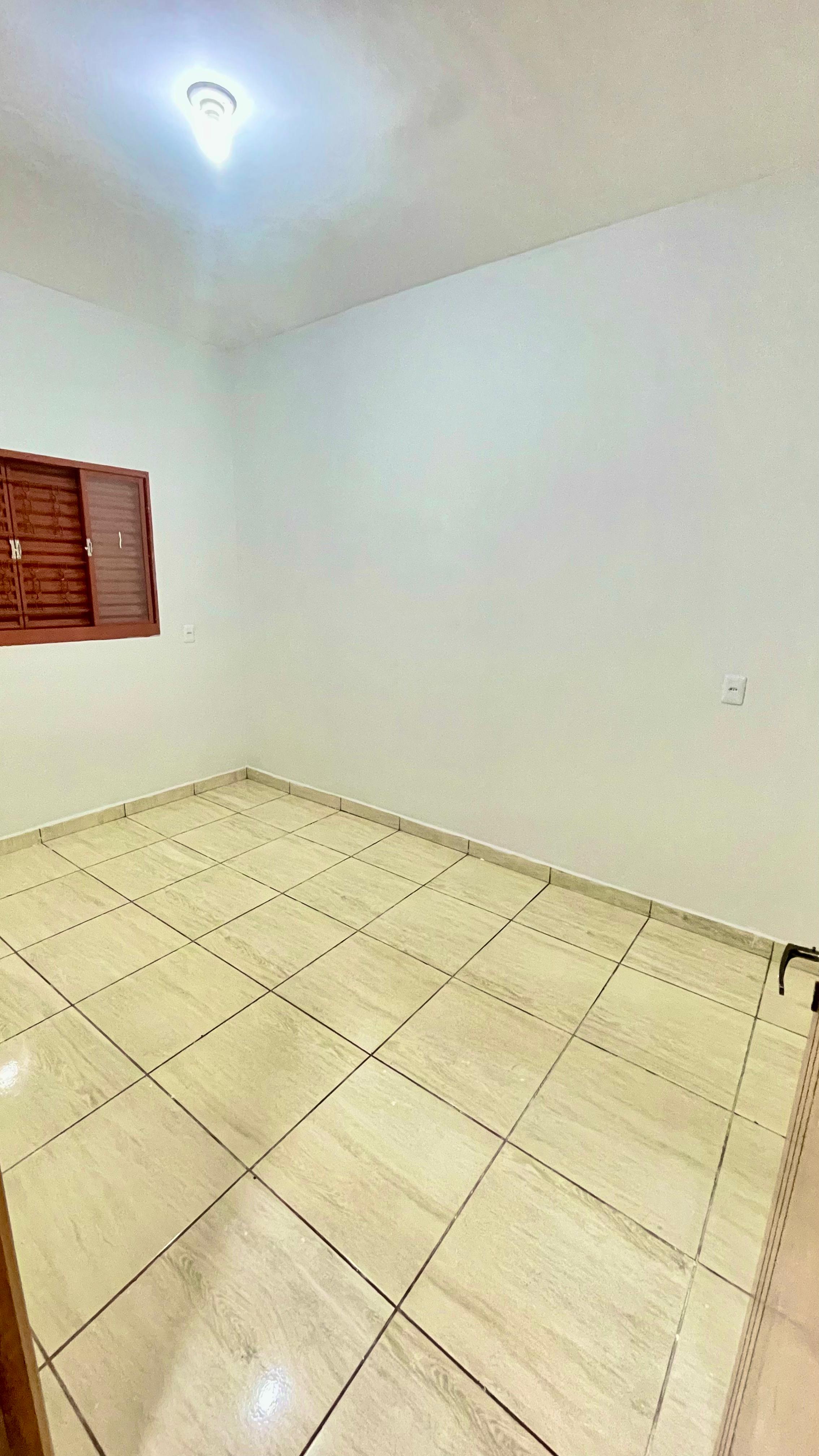Uma casa super aconchegante com terreno de 200 metros quadrados e 120 de construção.