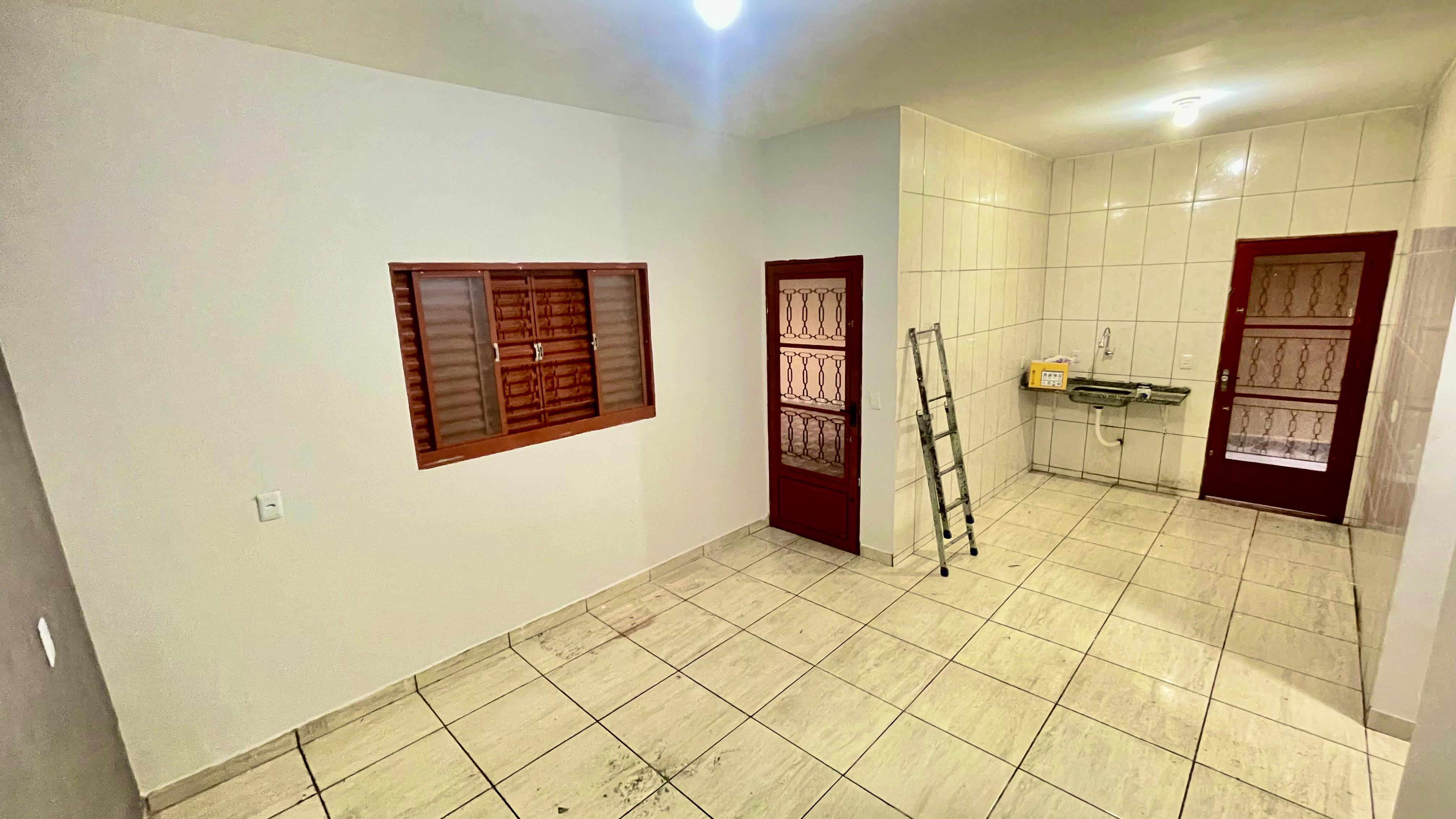 Uma casa super aconchegante com terreno de 200 metros quadrados e 120 de construção.