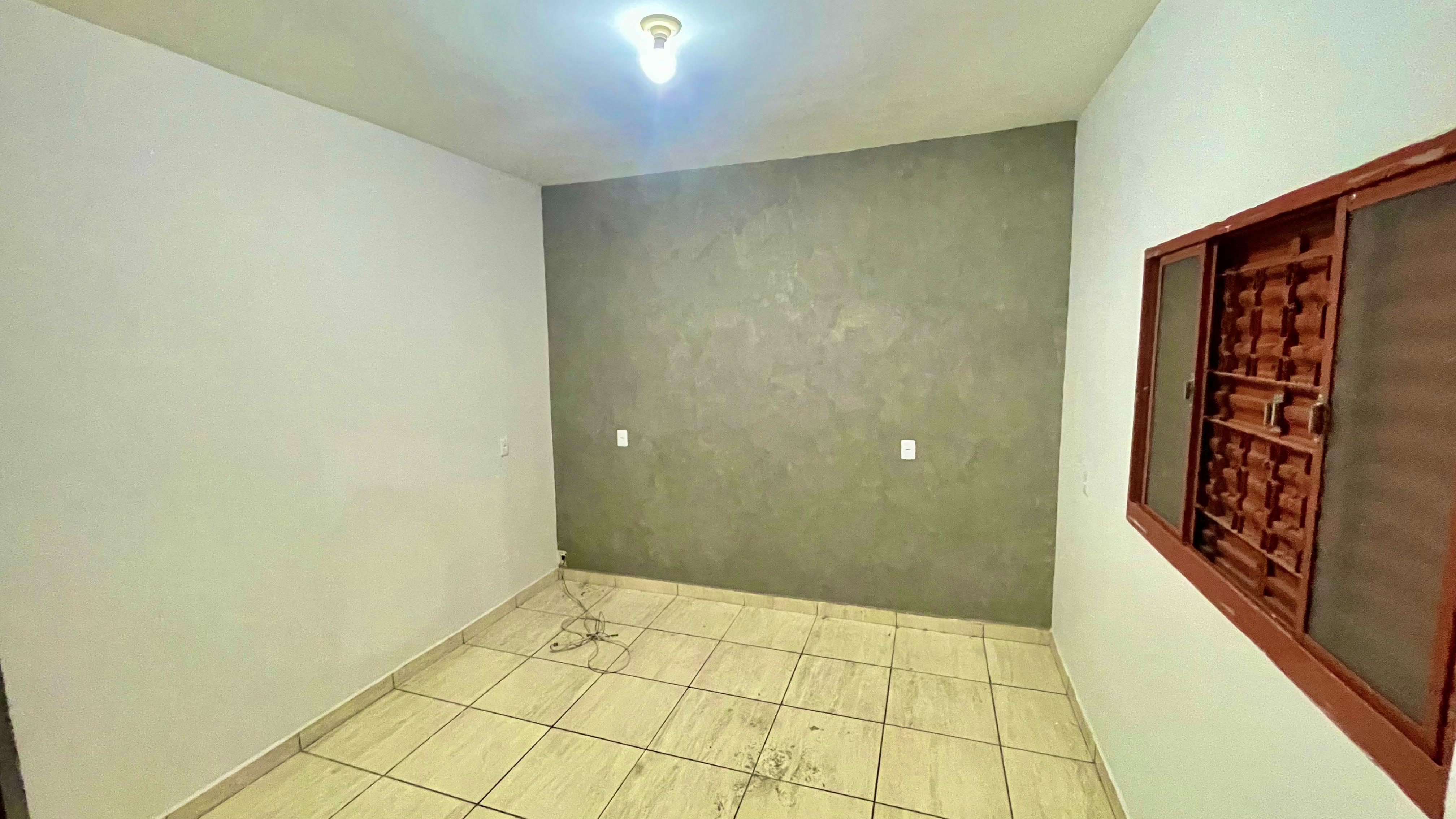 Uma casa super aconchegante com terreno de 200 metros quadrados e 120 de construção.
