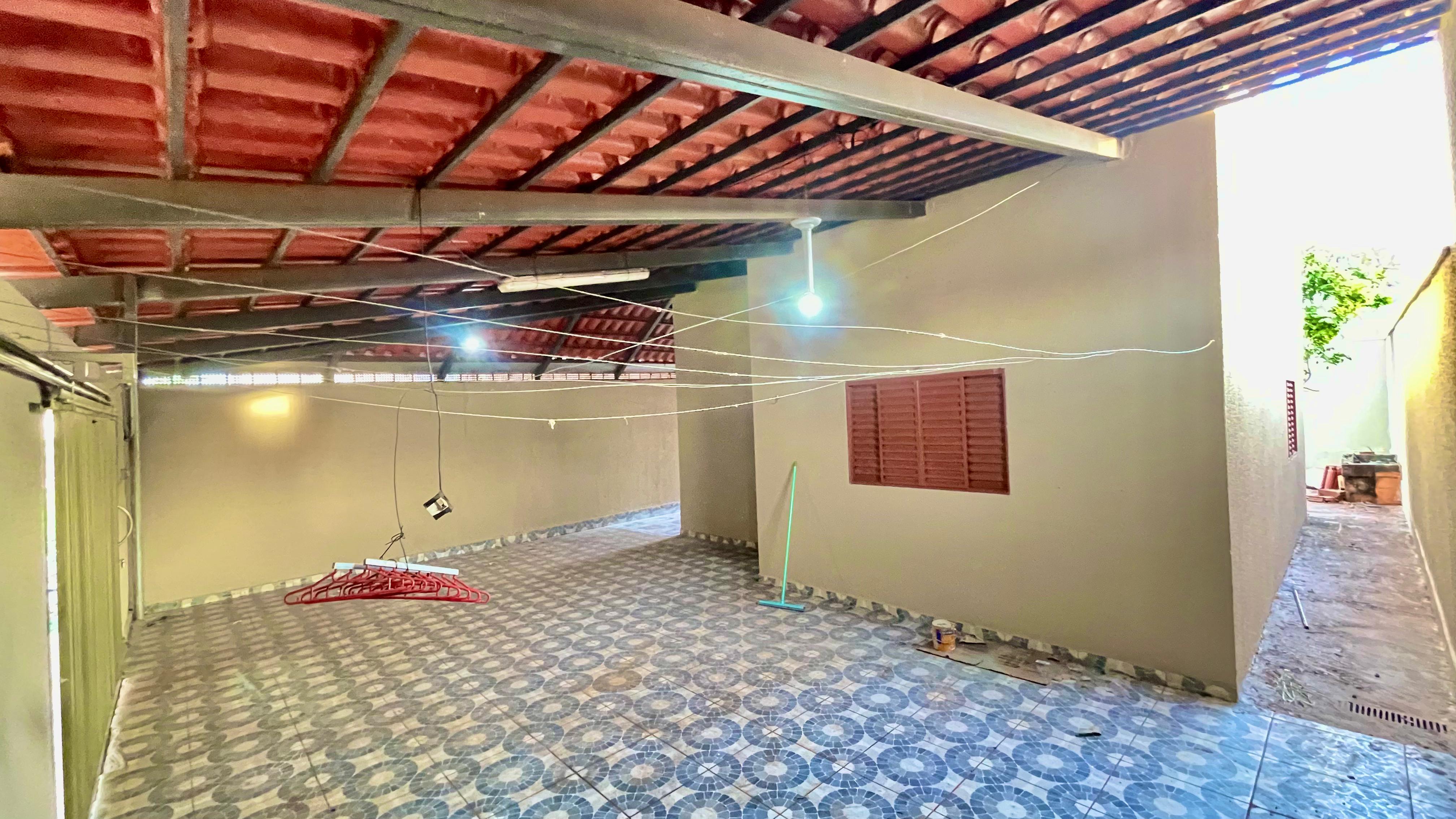 Uma casa super aconchegante com terreno de 200 metros quadrados e 120 de construção.