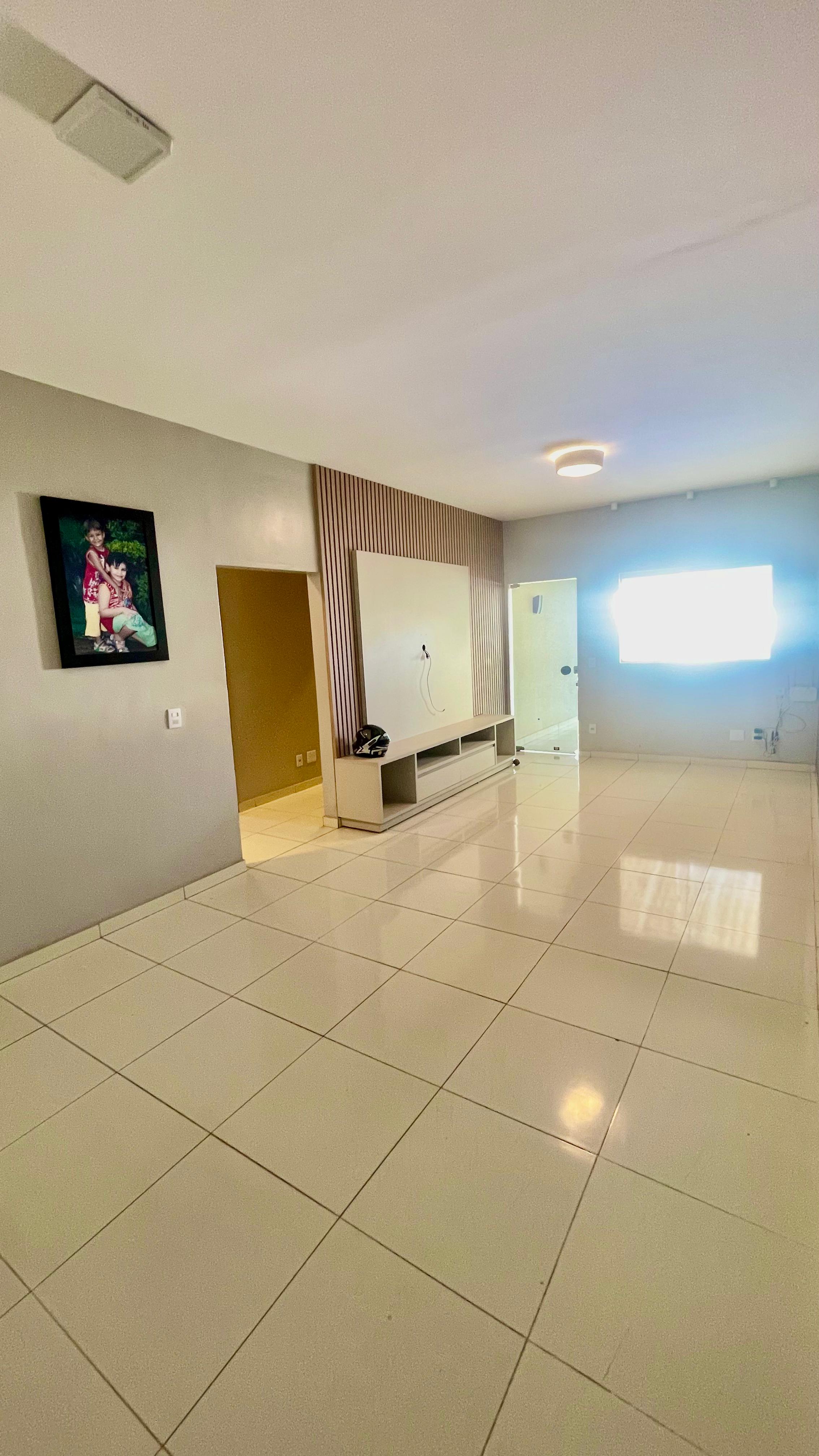 Casa em condomínio disponível pra venda !