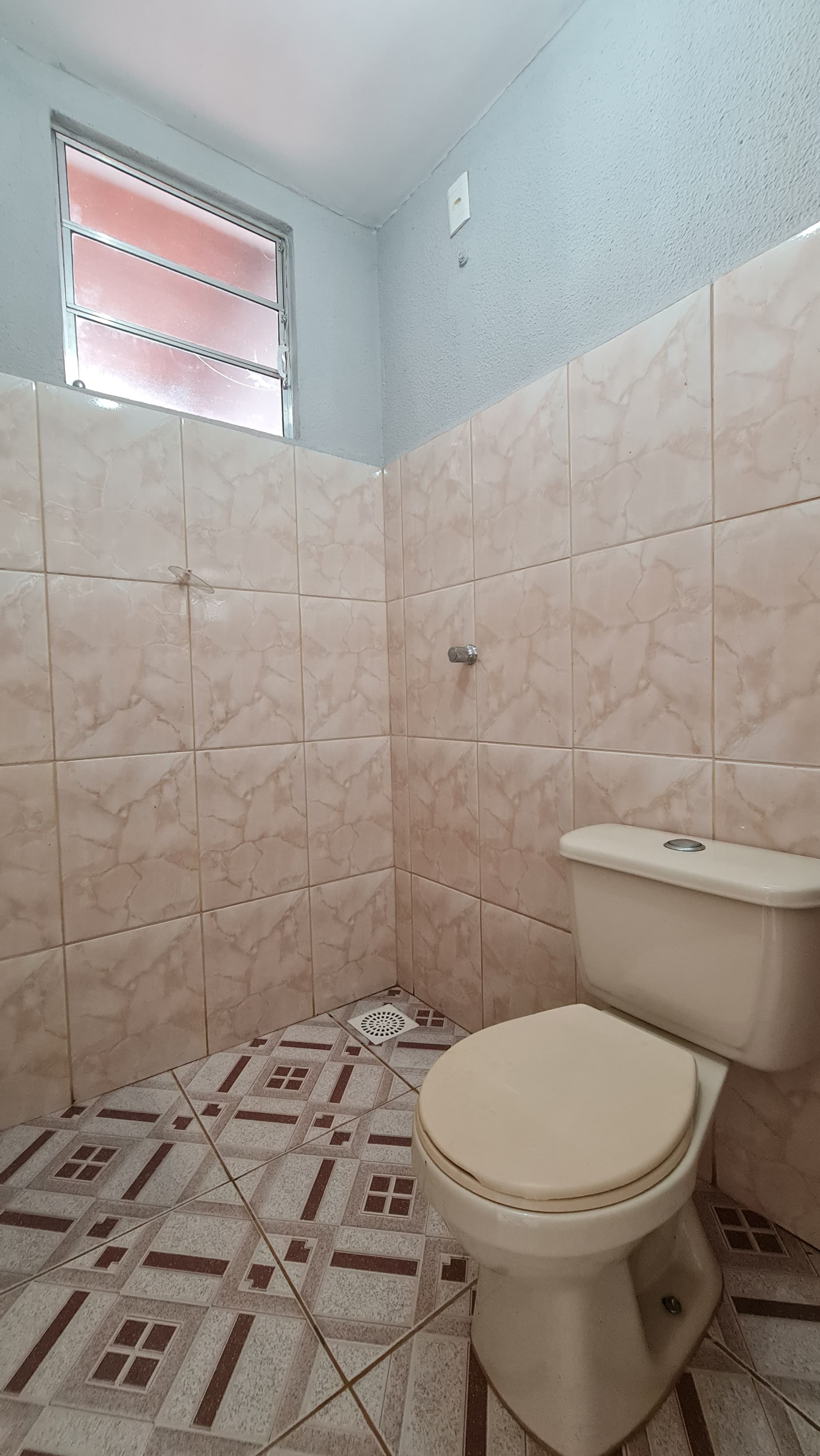 Casa linda no Jardim Fonte Nova, próximo ao parque Fonte Nova