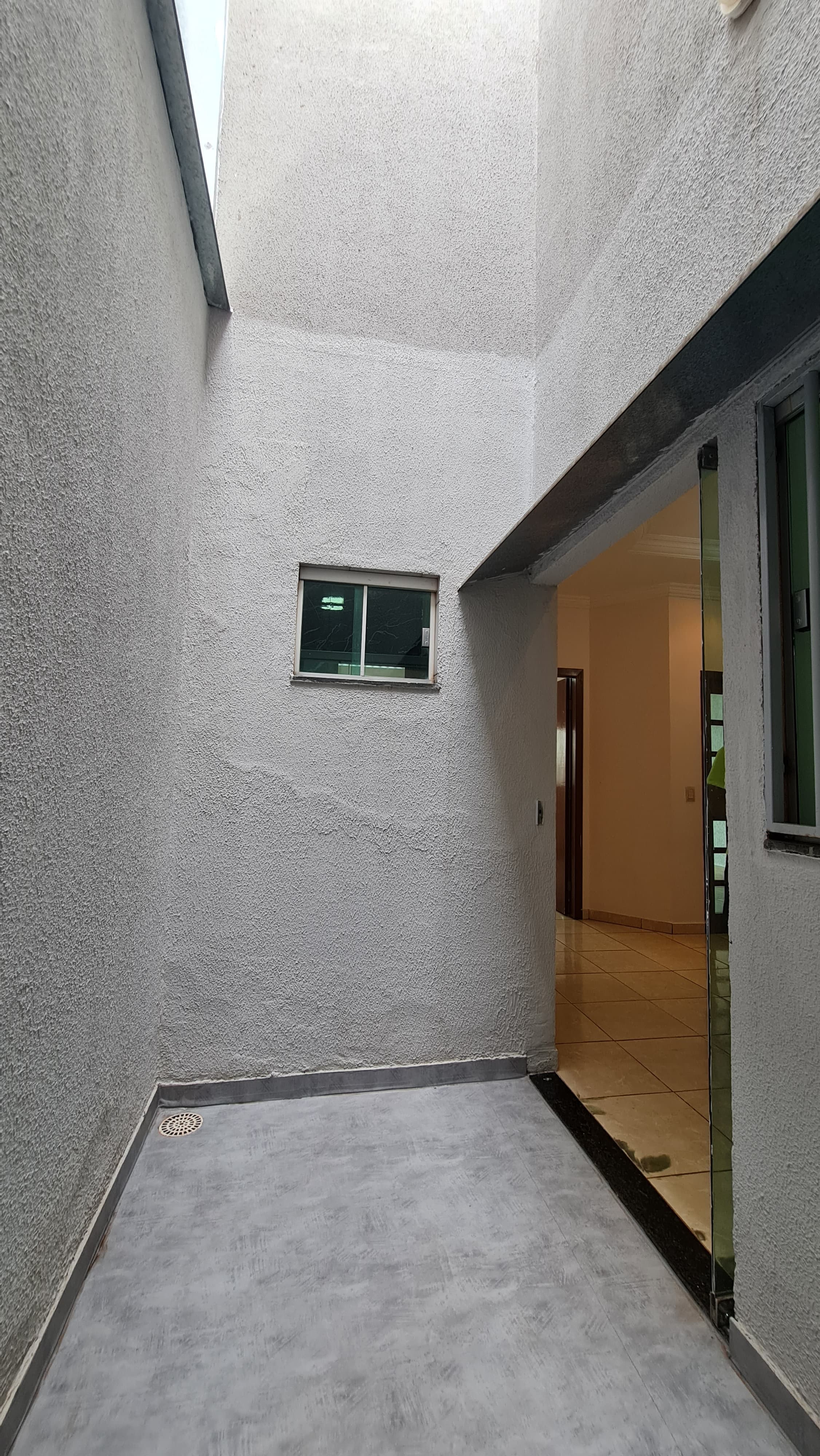 Casa linda no Jardim Fonte Nova, próximo ao parque Fonte Nova