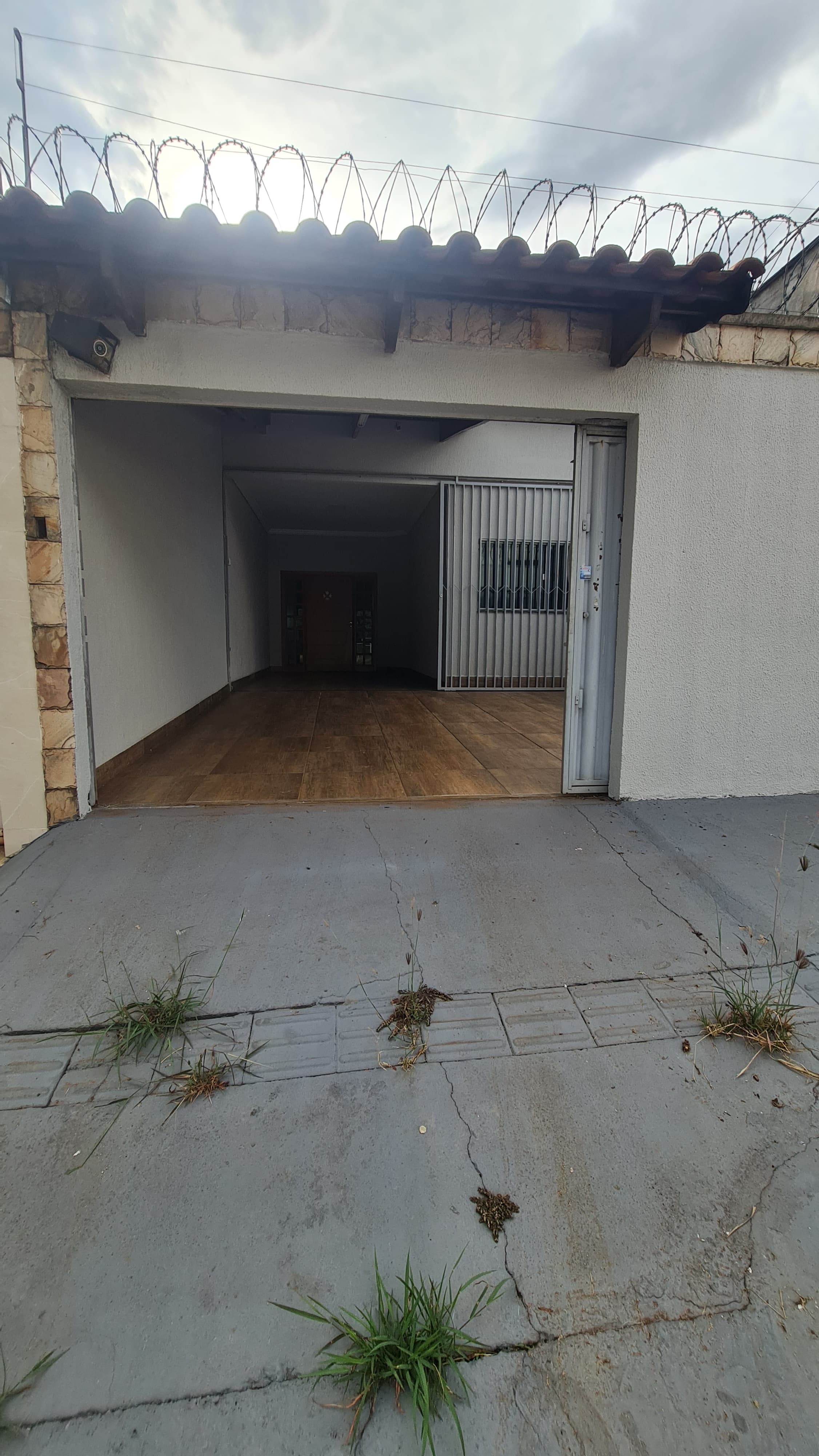 Casa linda no Jardim Fonte Nova, próximo ao parque Fonte Nova