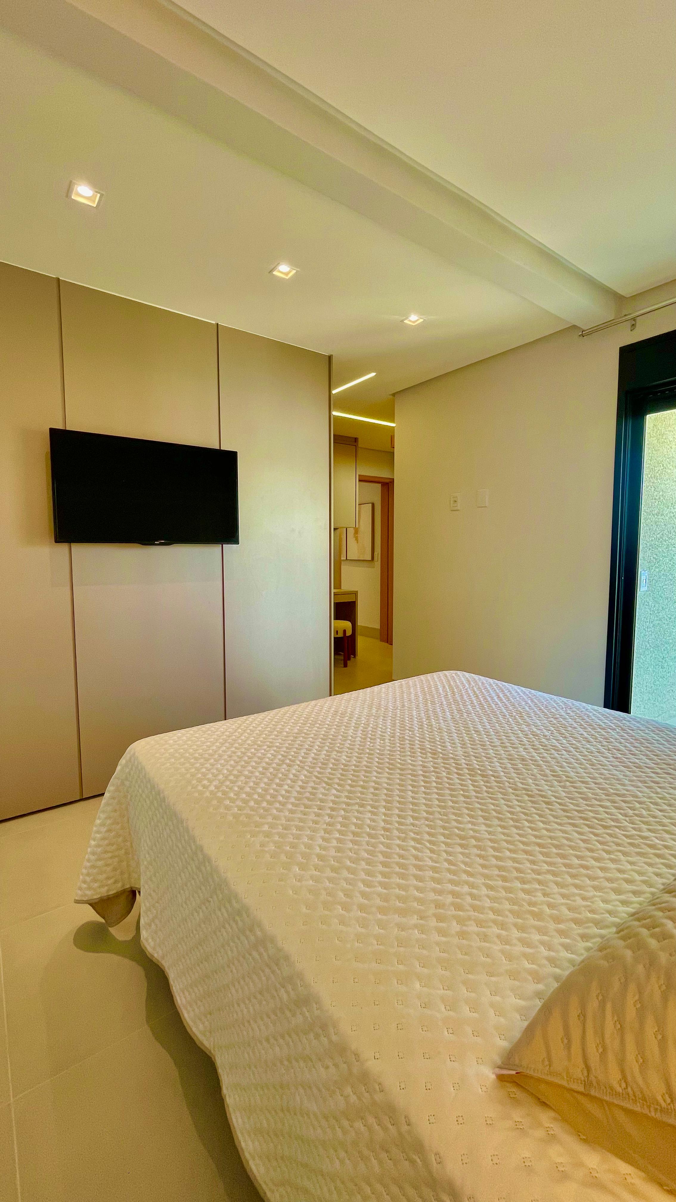 SOBRADO EM CONDOMÍNIO FECHADO INDIVIDUAL À VENDA – MODERNO, AMPLO E ELEGANTE!