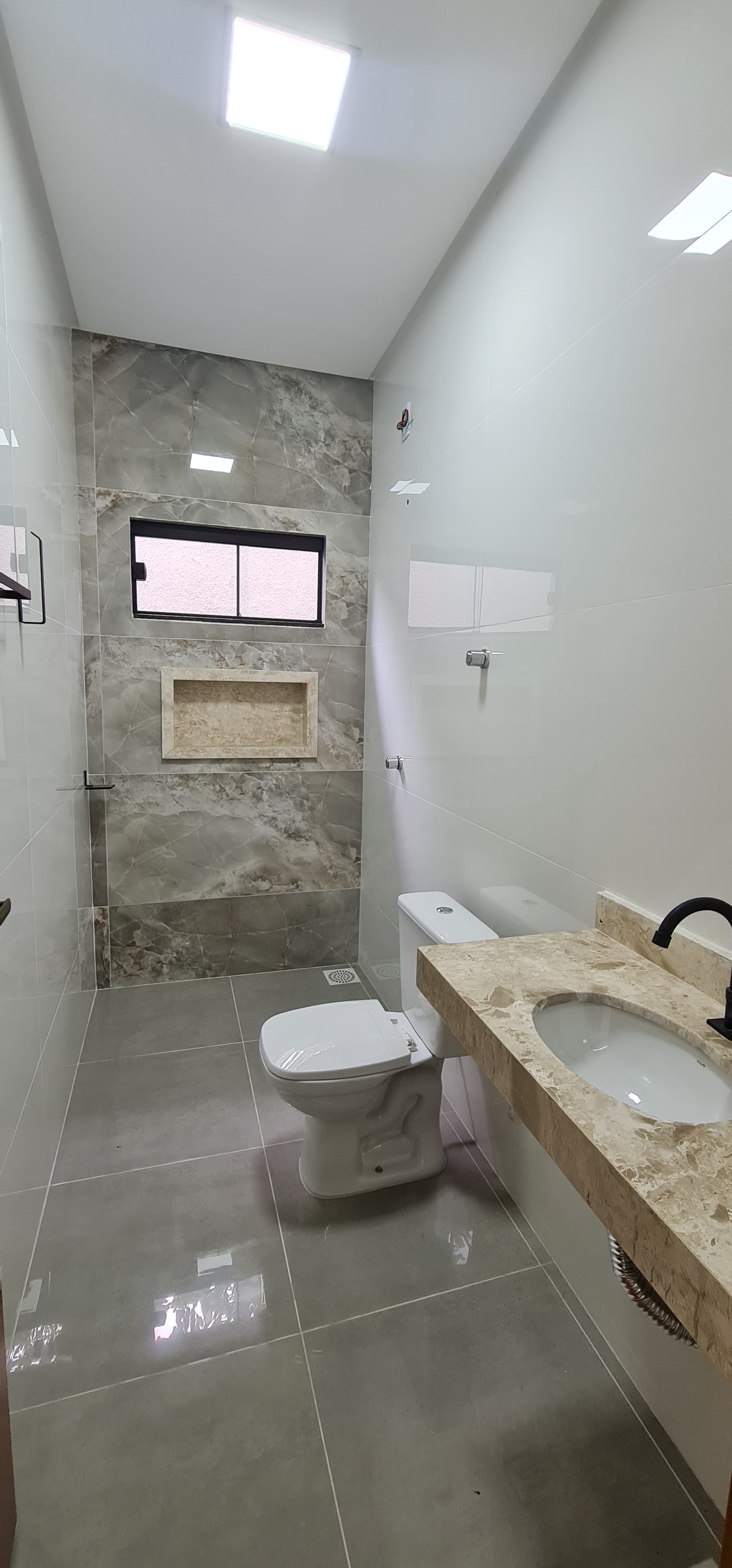 Imóvel para venda com 180 metros quadrados com 3 quartos em Jardim das Hortências - Goiânia - GO