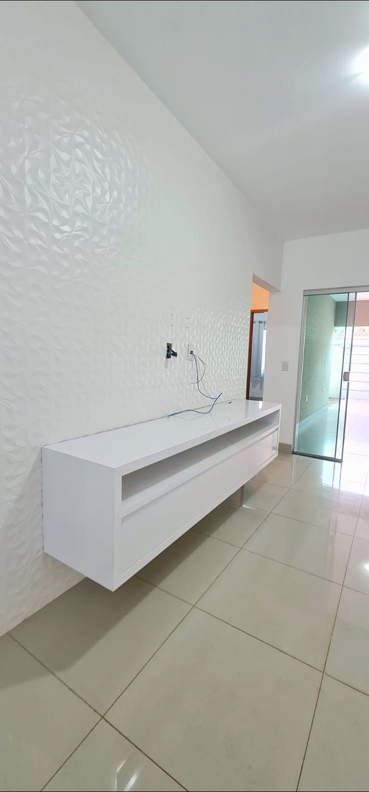 PORCELANATO, ARMÁRIOS E A SUA CHURRASQUEIRA