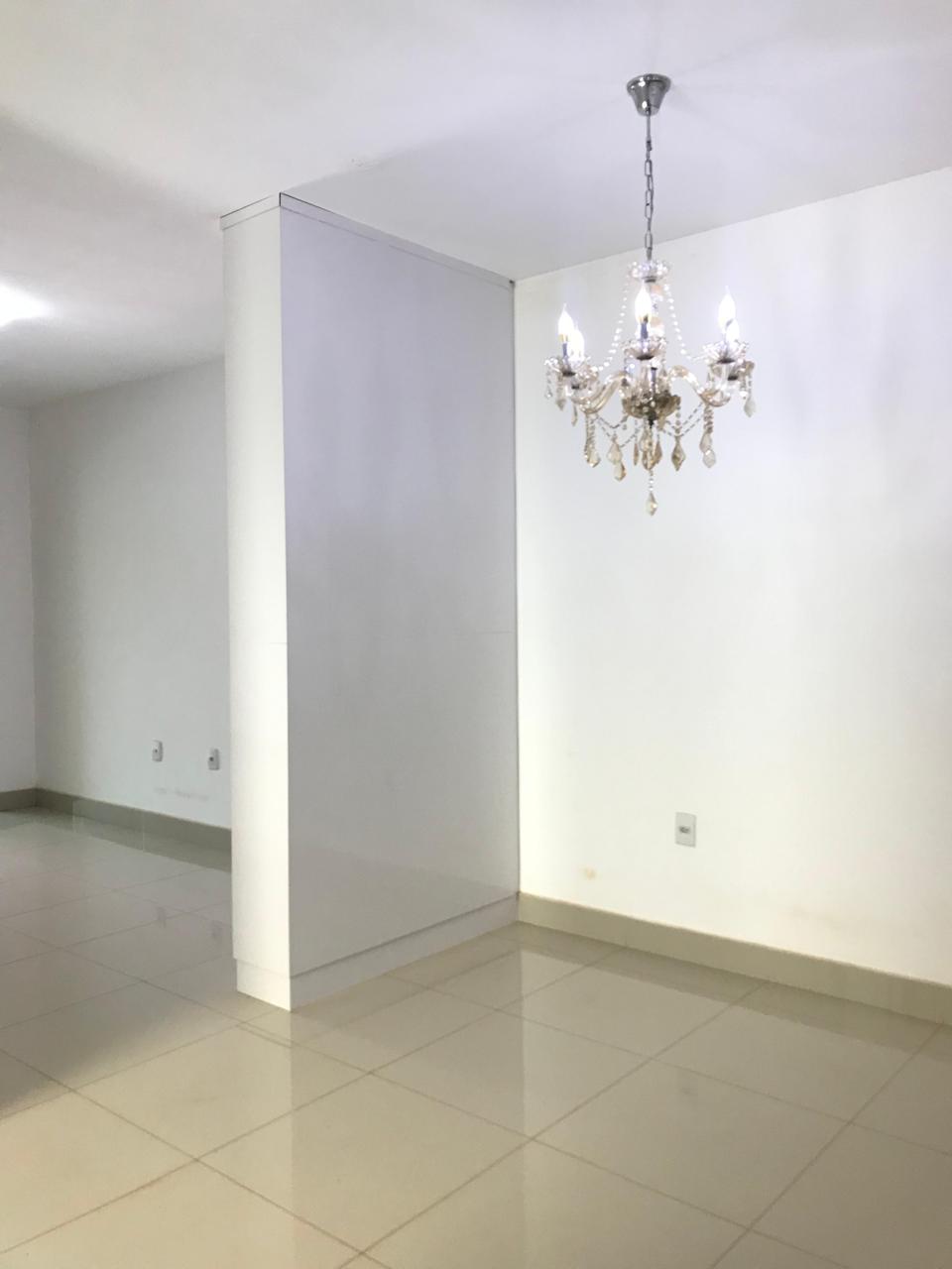 PORCELANATO, ARMÁRIOS E A SUA CHURRASQUEIRA