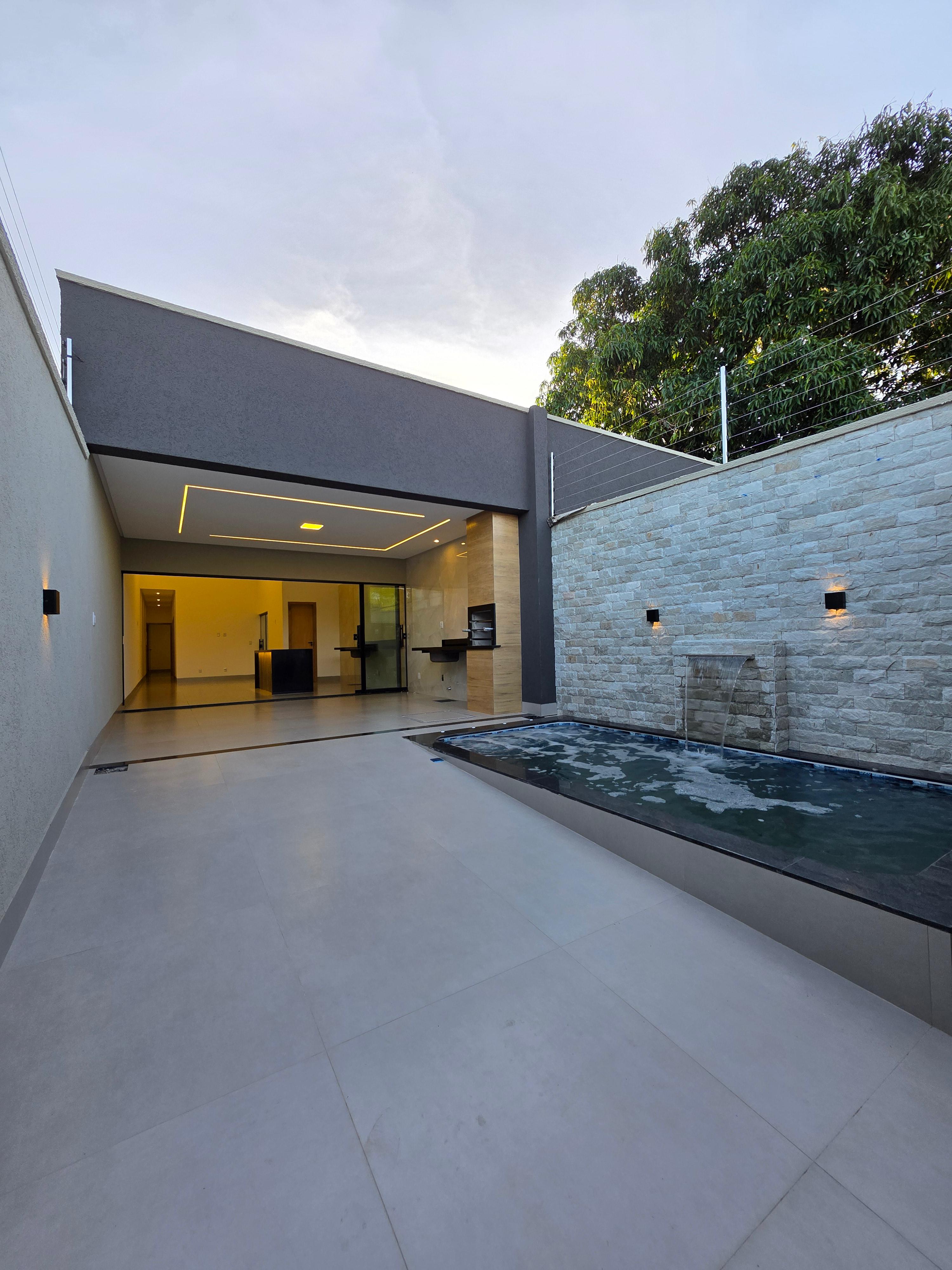 Casa com 03 Quartos e 02 banheiros à Venda, 152 m² por R$ 520.000,00