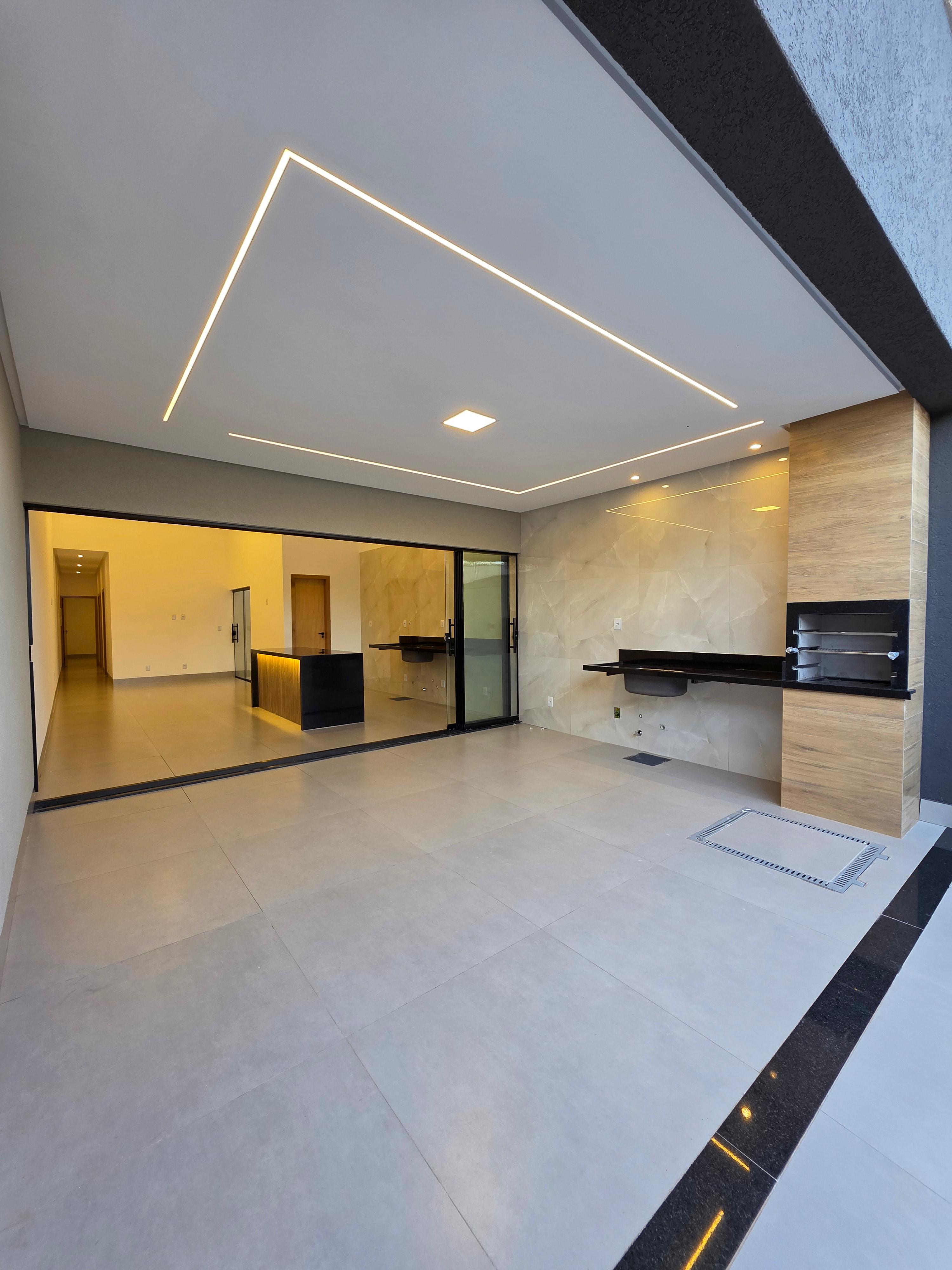 Casa com 03 Quartos e 02 banheiros à Venda, 152 m² por R$ 520.000,00
