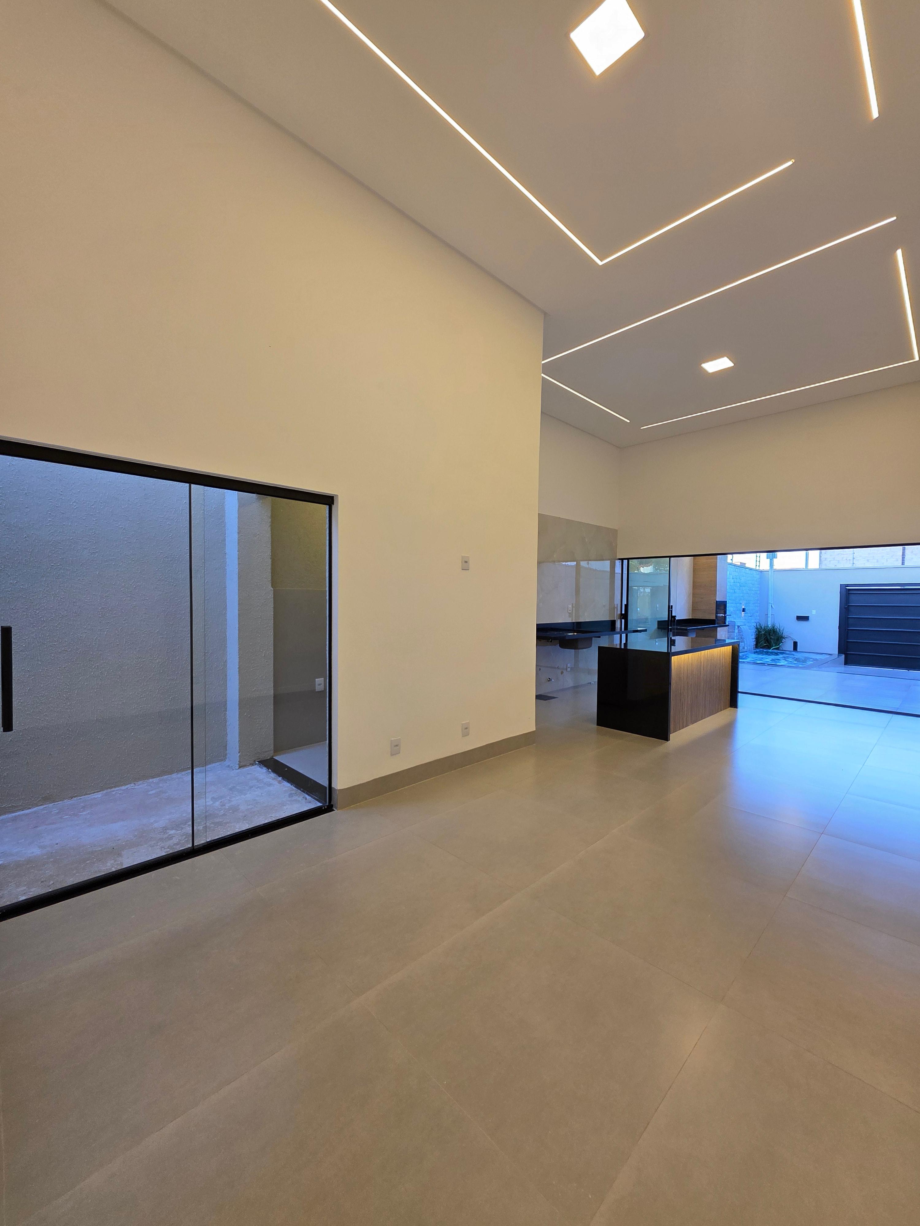 Casa com 03 Quartos e 02 banheiros à Venda, 152 m² por R$ 520.000,00