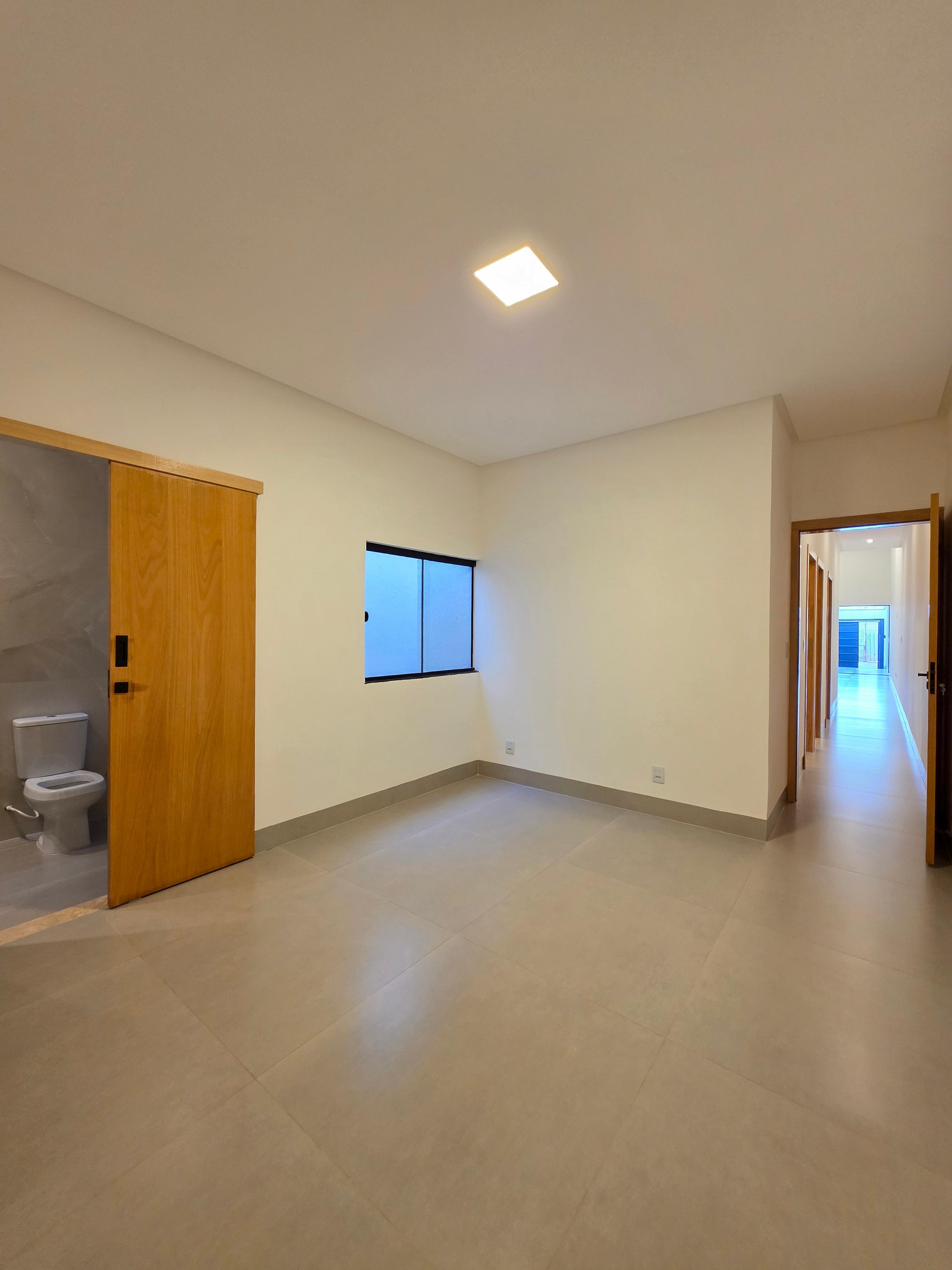 Casa com 03 Quartos e 02 banheiros à Venda, 152 m² por R$ 520.000,00