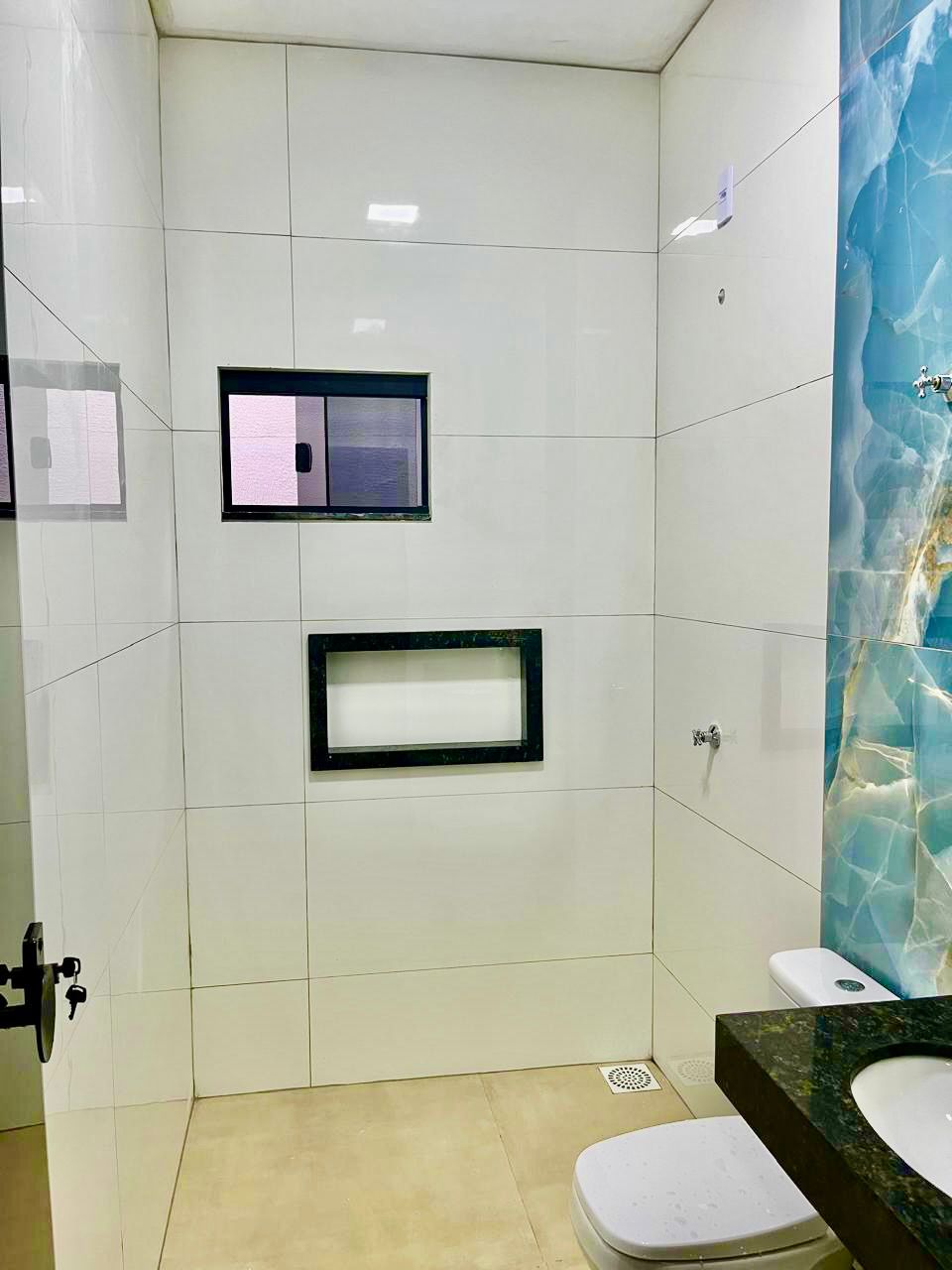 Casa aconchegante com área gourmet disponível para venda. 