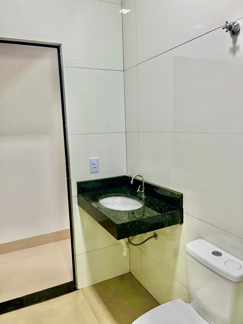 Casa aconchegante com área gourmet disponível para venda. 