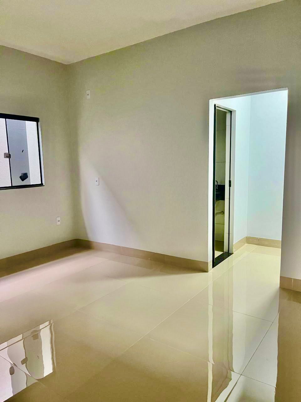 Casa aconchegante com área gourmet disponível para venda. 
