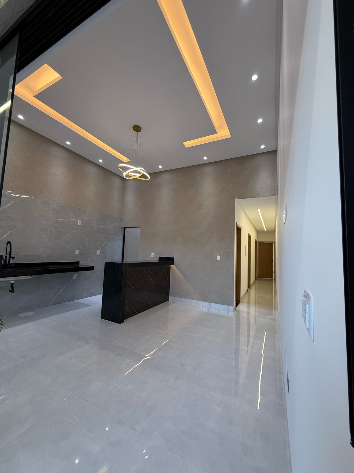 Casa aconchegante com área gourmet disponível para venda.
