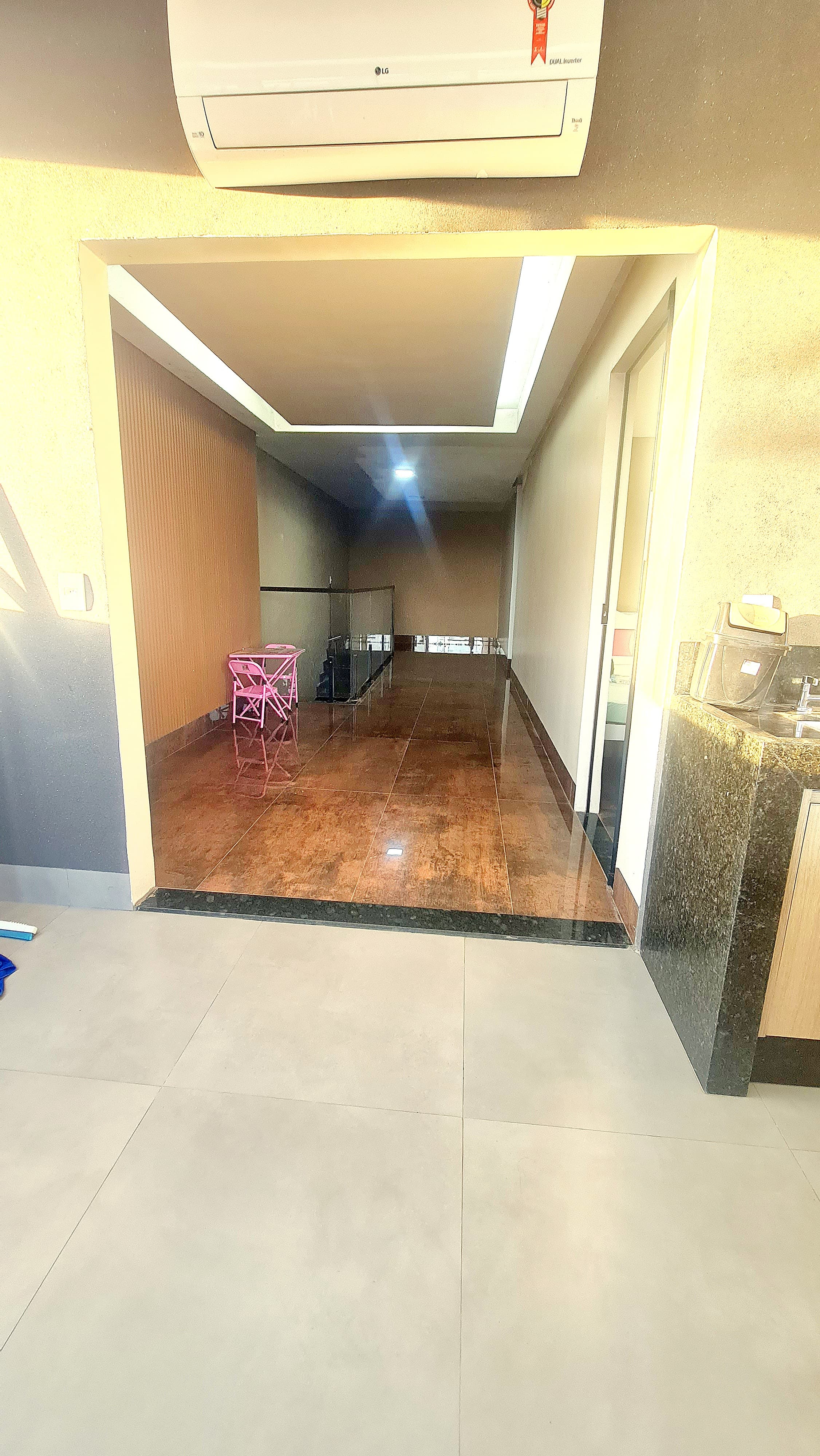 Residência de Alto Padrão com 3 Pavimentos, Piscina Aquecida, Espaço Gourmet e Vista Privilegiada para o Parque
