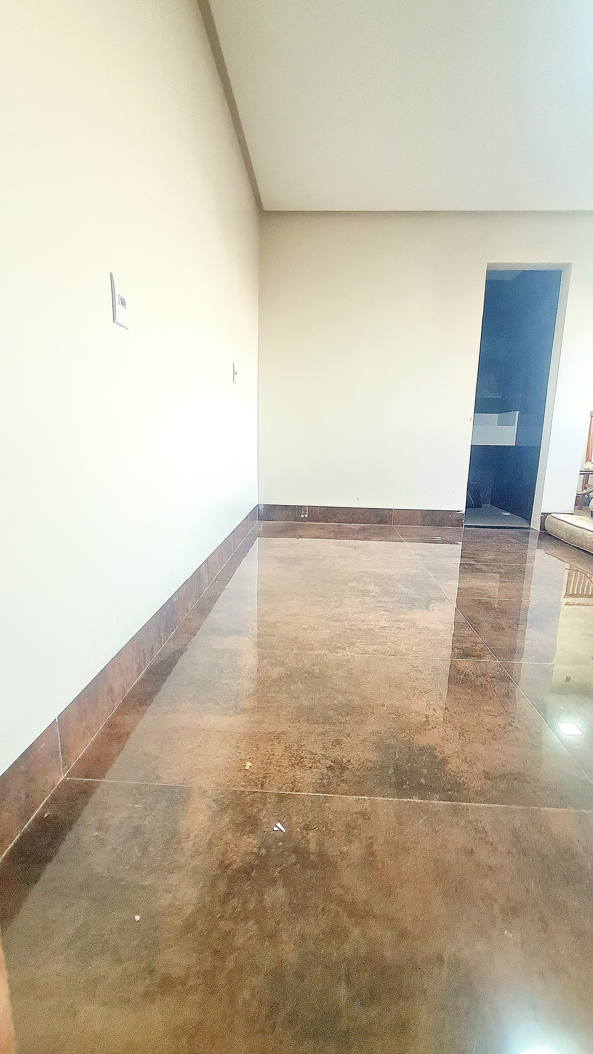Residência de Alto Padrão com 3 Pavimentos, Piscina Aquecida, Espaço Gourmet e Vista Privilegiada para o Parque