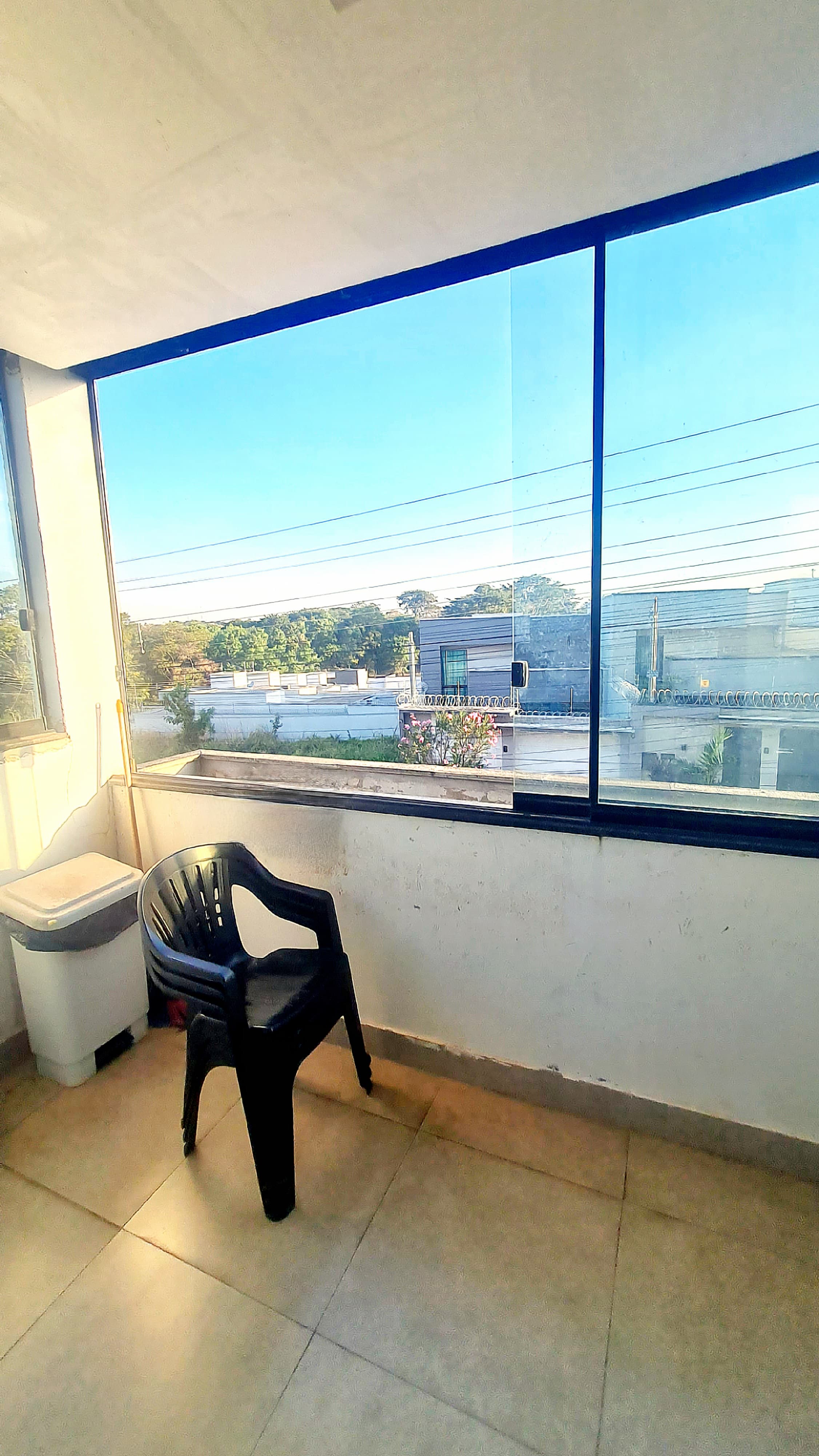 Residência de Alto Padrão com 3 Pavimentos, Piscina Aquecida, Espaço Gourmet e Vista Privilegiada para o Parque