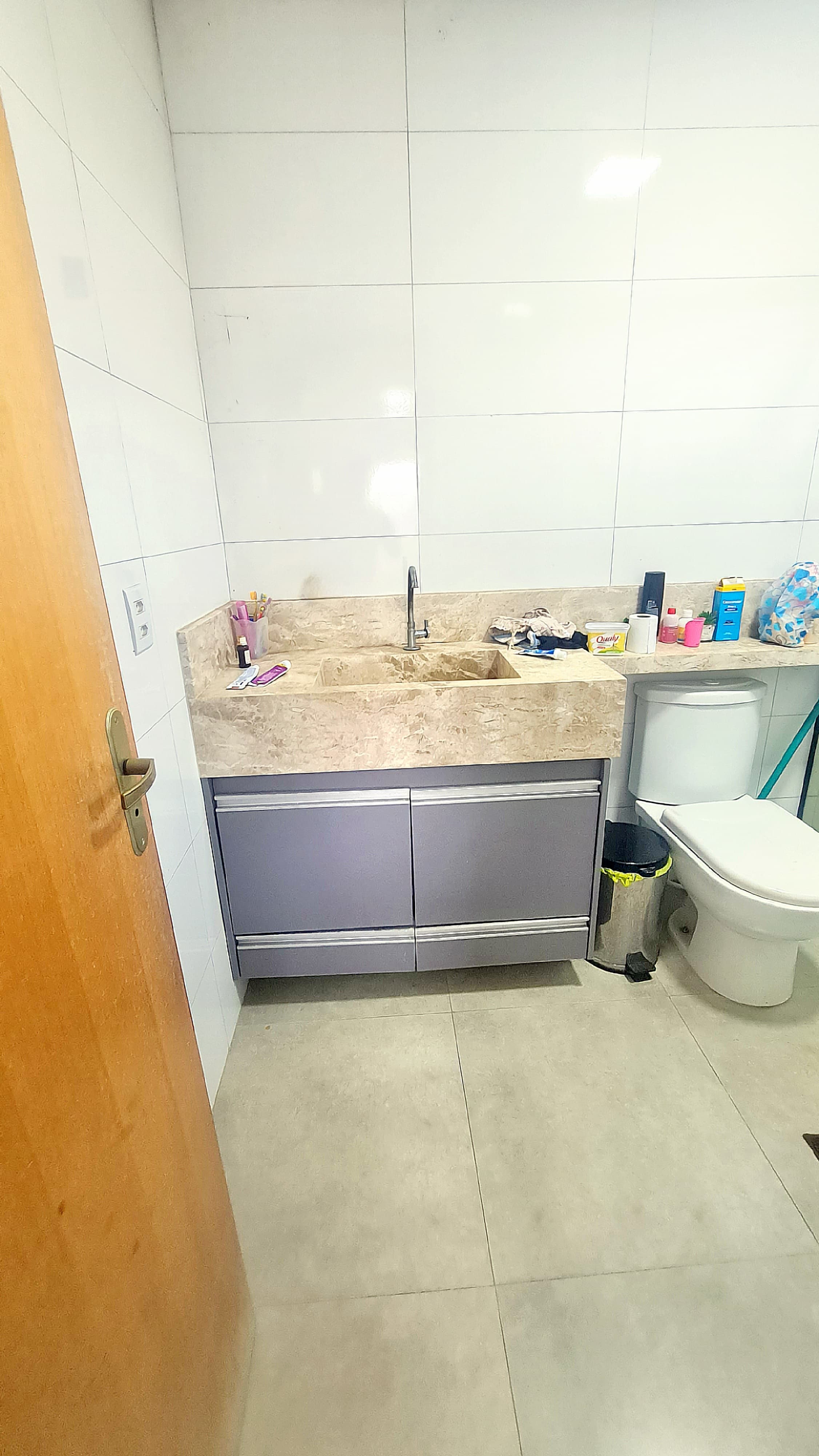 Residência de Alto Padrão com 3 Pavimentos, Piscina Aquecida, Espaço Gourmet e Vista Privilegiada para o Parque